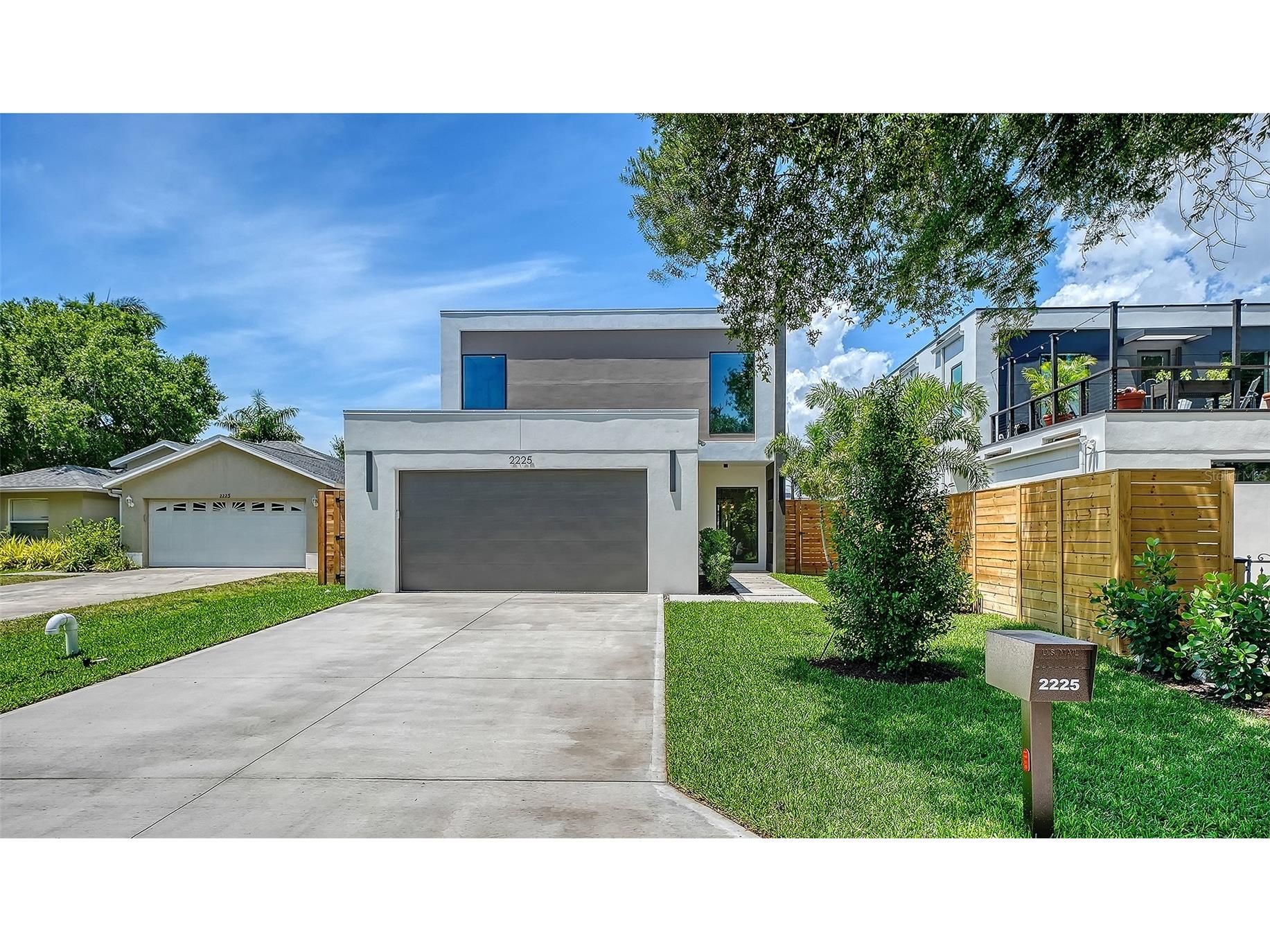 2225 Florinda Street Sarasota FL 34231 A4690756 image1