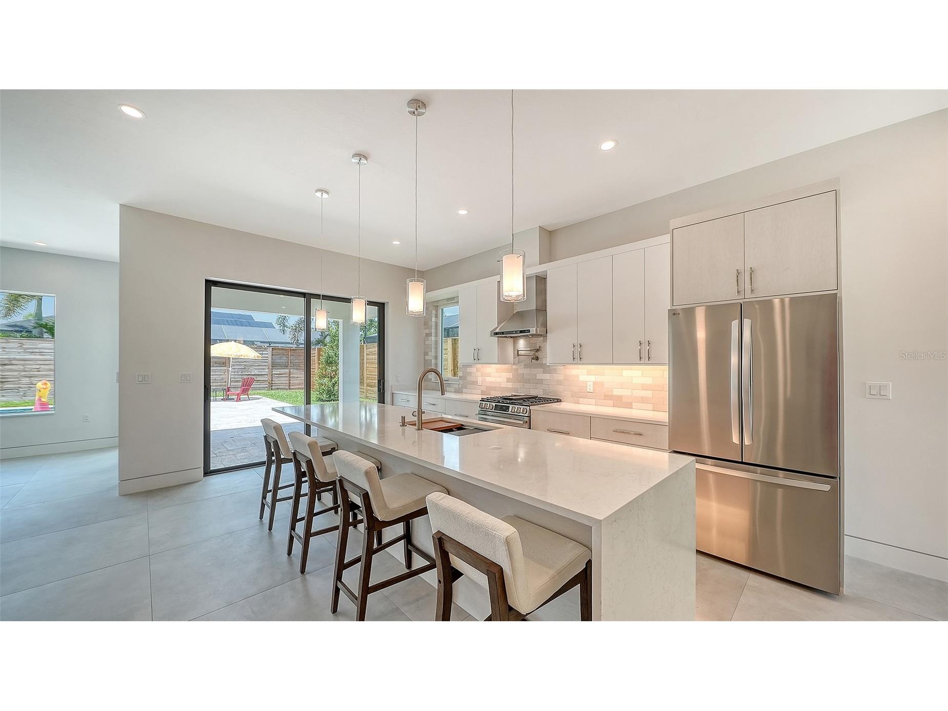 2225 Florinda Street Sarasota FL 34231 A4690756 image15