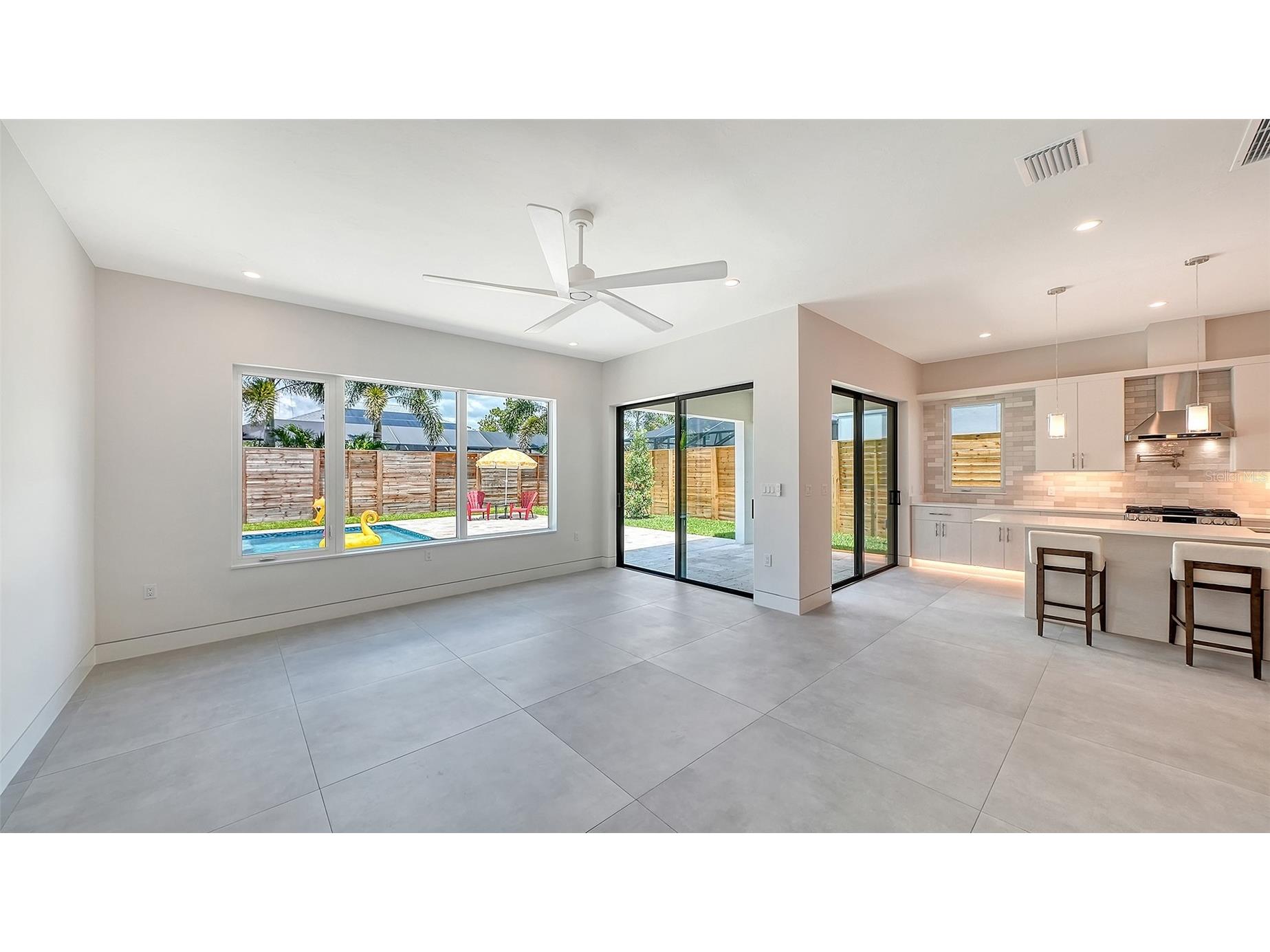 2225 Florinda Street Sarasota FL 34231 A4690756 image22