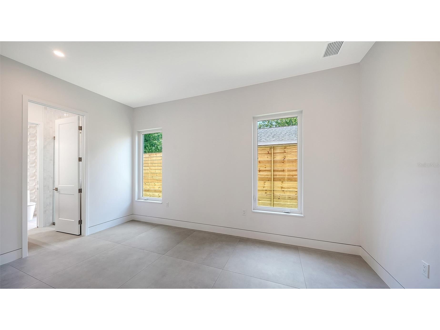 2225 Florinda Street Sarasota FL 34231 A4690756 image26