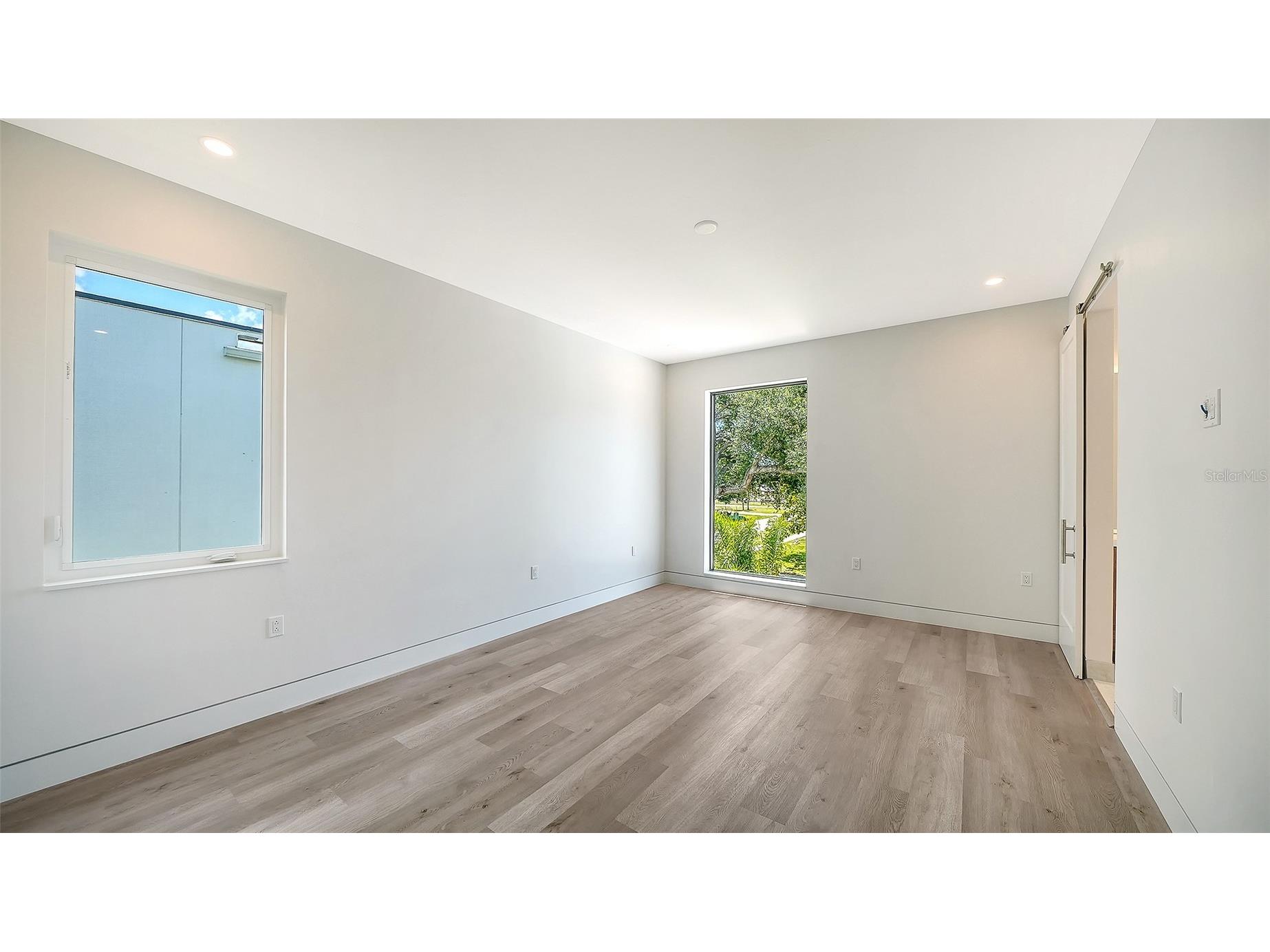 2225 Florinda Street Sarasota FL 34231 A4690756 image32
