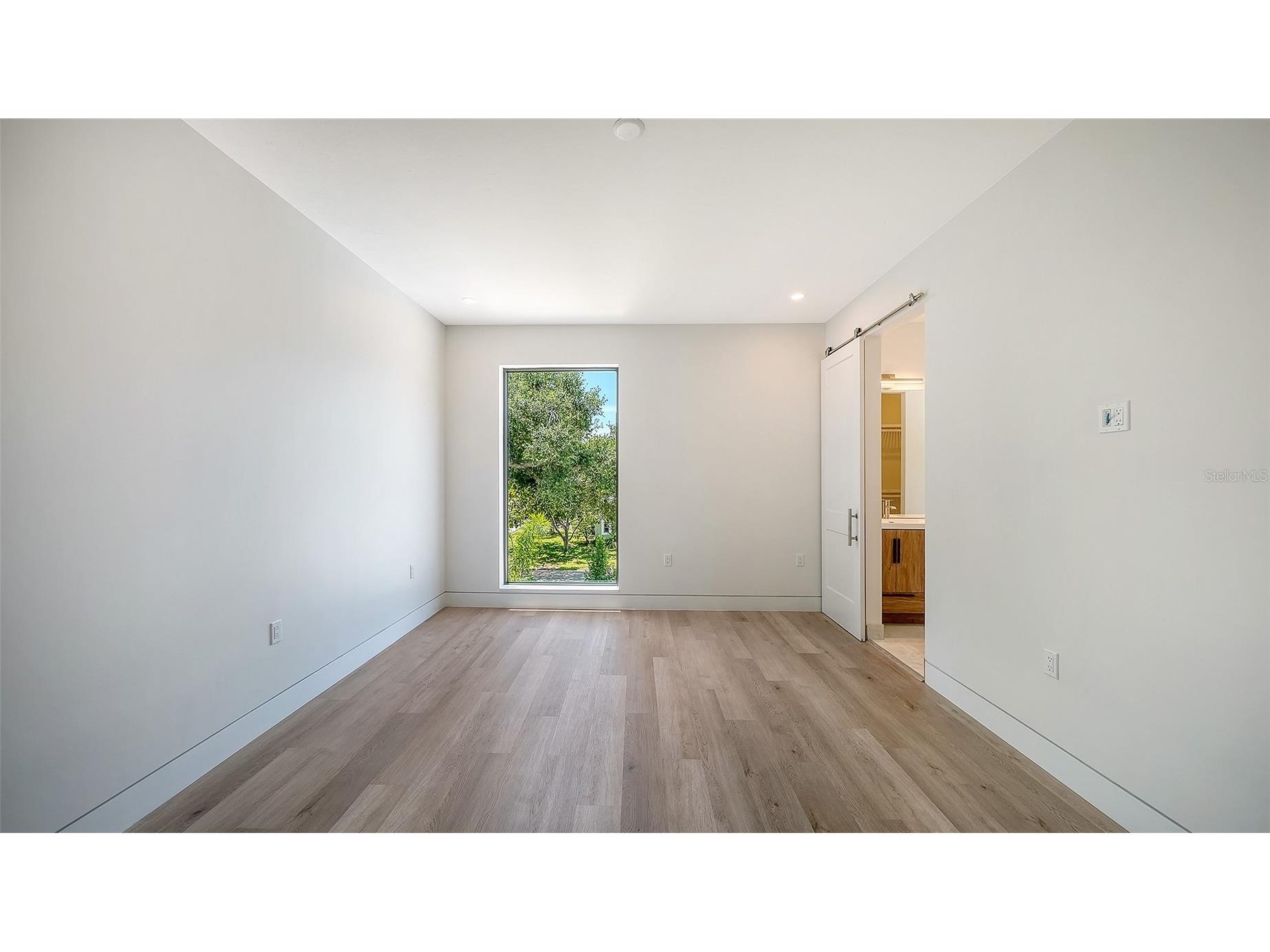2225 Florinda Street Sarasota FL 34231 A4690756 image33