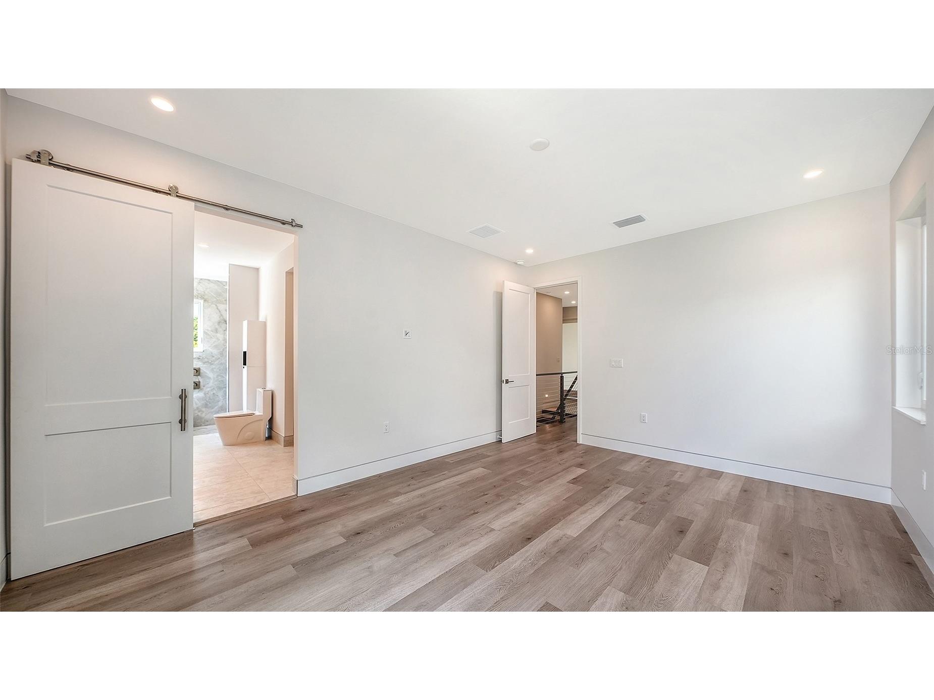 2225 Florinda Street Sarasota FL 34231 A4690756 image34