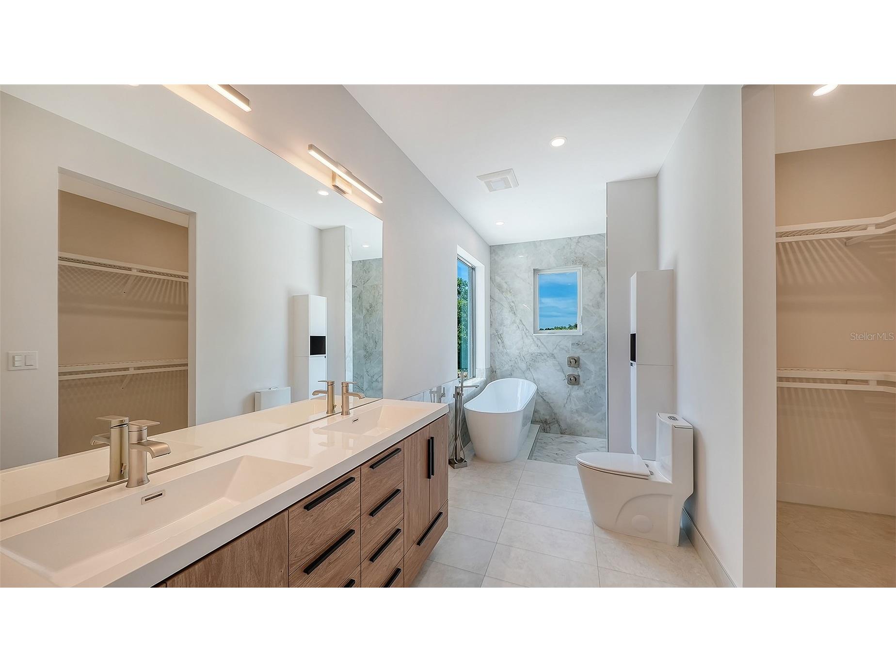 2225 Florinda Street Sarasota FL 34231 A4690756 image38