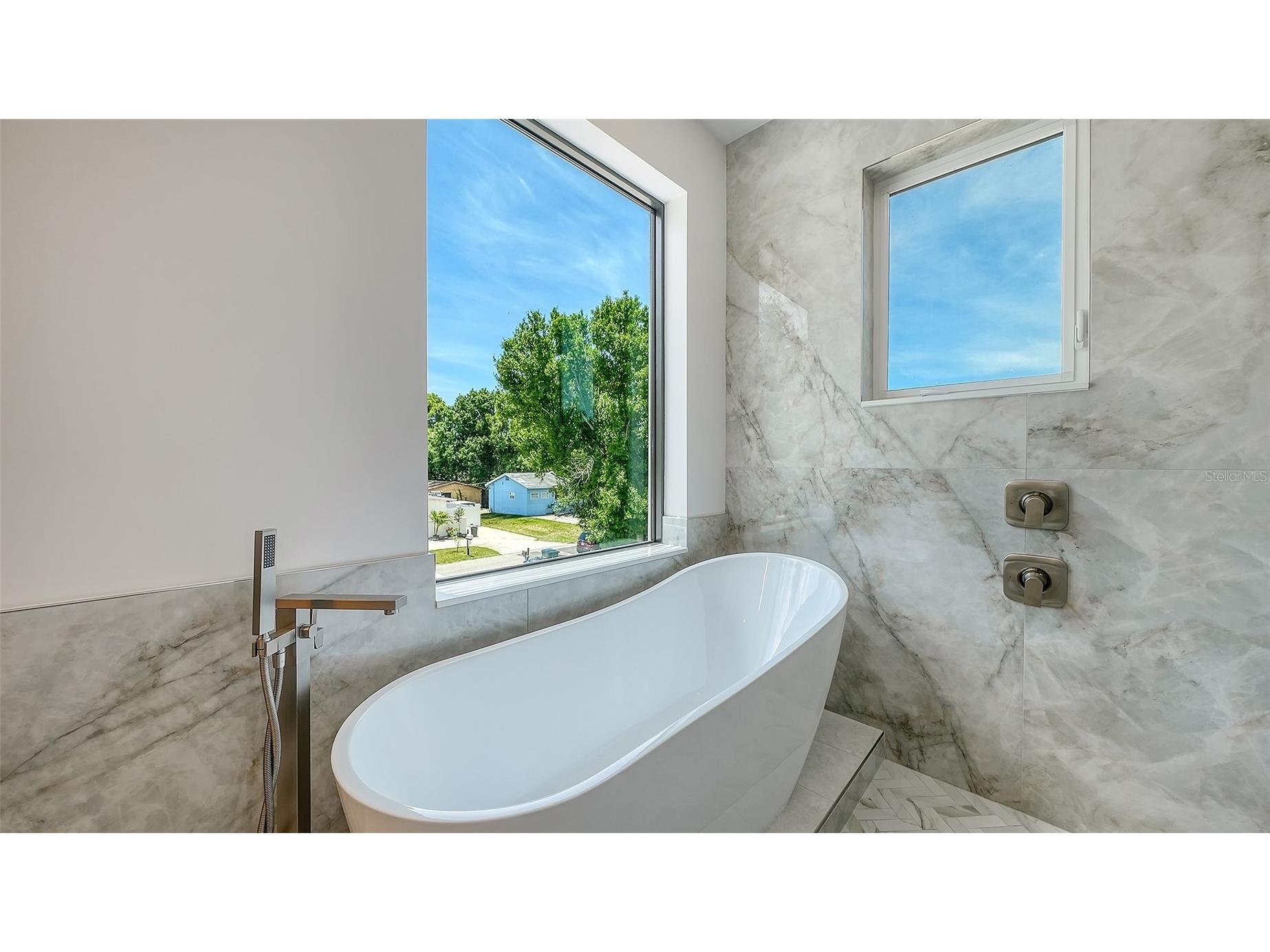 2225 Florinda Street Sarasota FL 34231 A4690756 image39