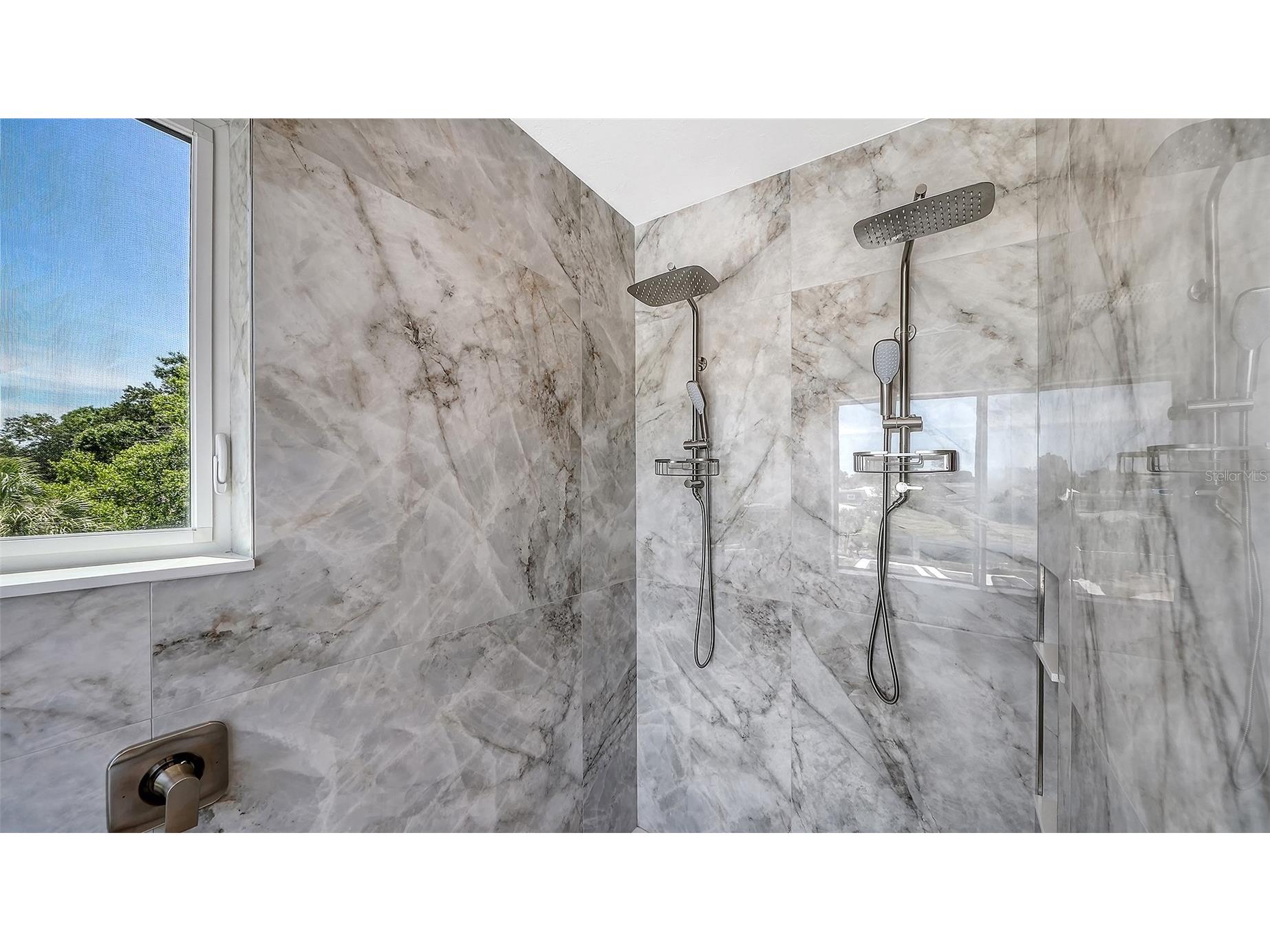 2225 Florinda Street Sarasota FL 34231 A4690756 image40