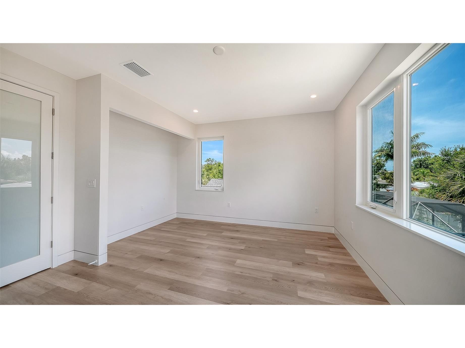 2225 Florinda Street Sarasota FL 34231 A4690756 image44