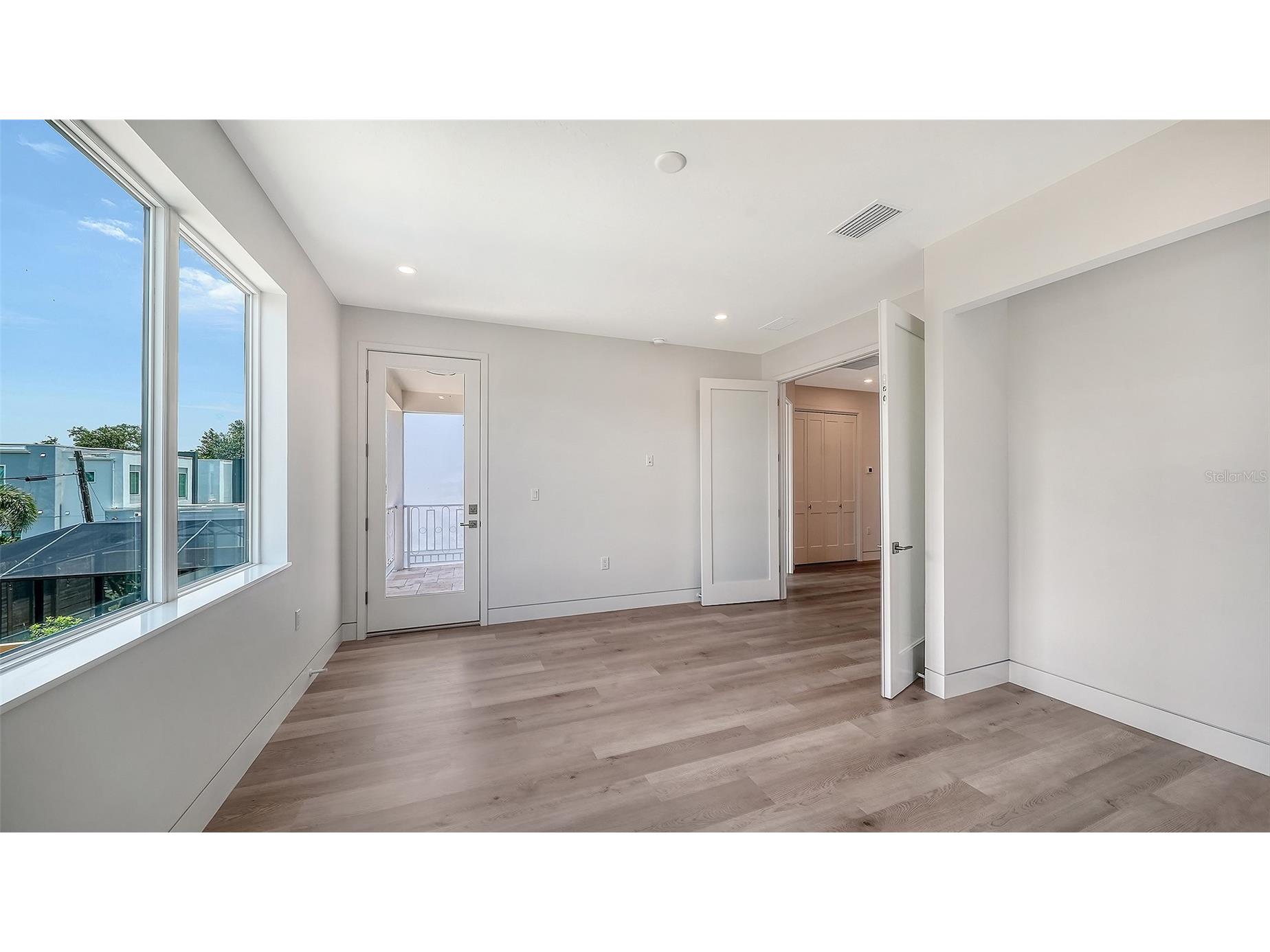 2225 Florinda Street Sarasota FL 34231 A4690756 image46