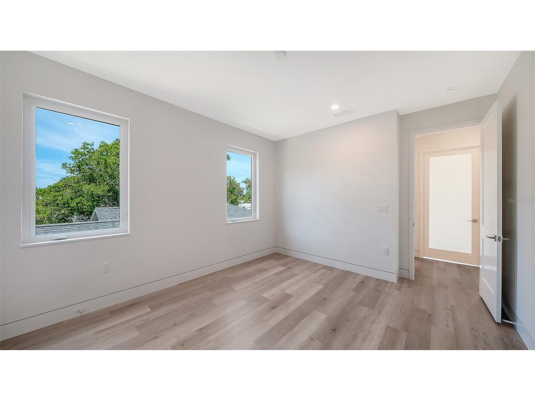 2225 Florinda Street Sarasota FL 34231 A4690756 image51