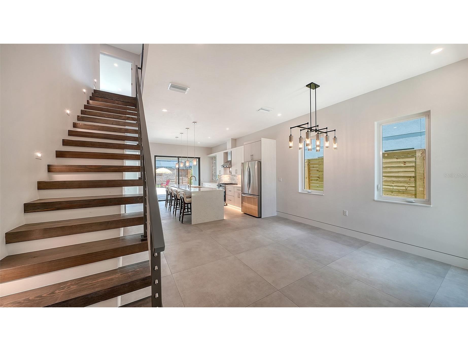 2225 Florinda Street Sarasota FL 34231 A4690756 image6