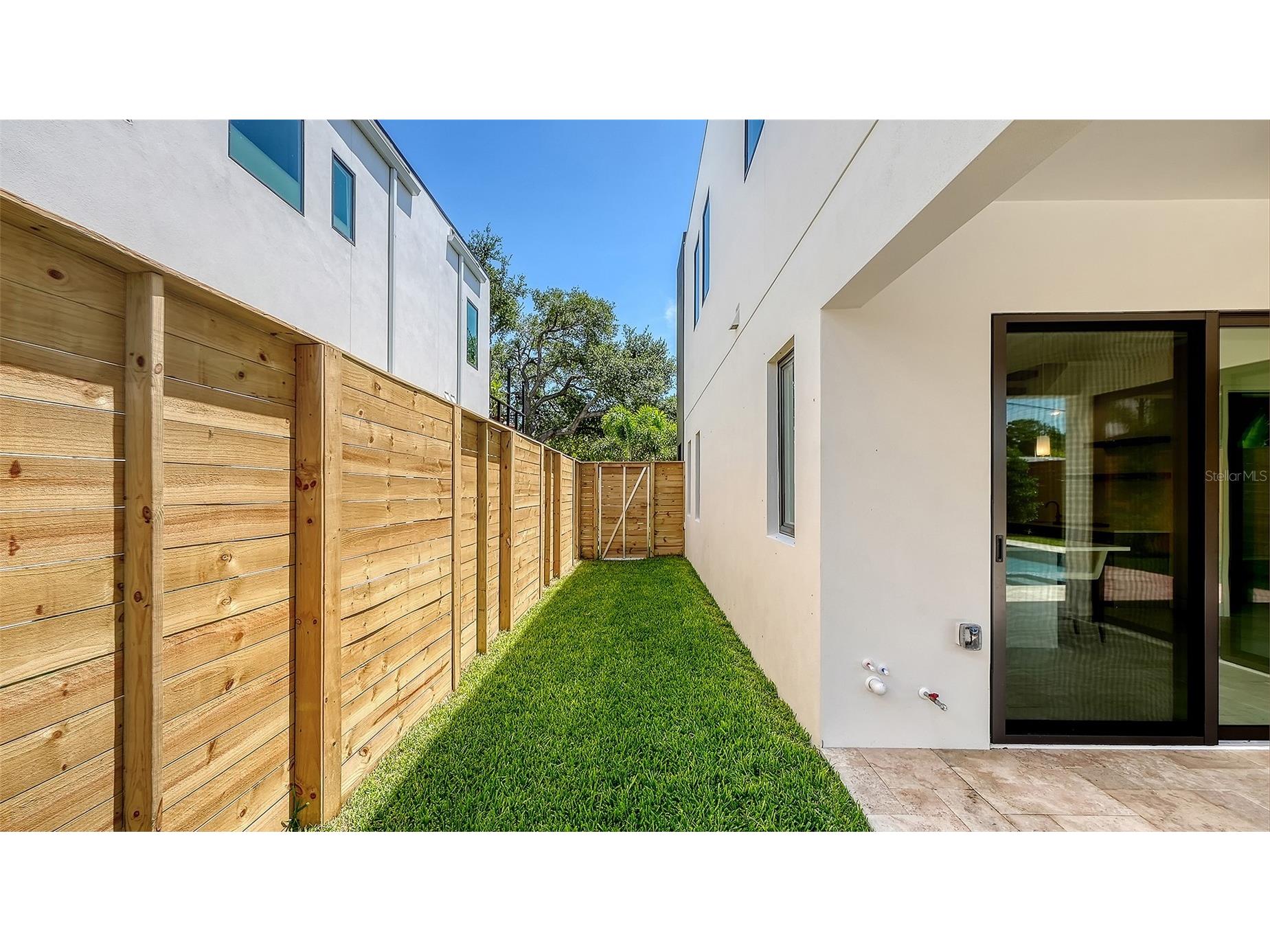 2225 Florinda Street Sarasota FL 34231 A4690756 image60
