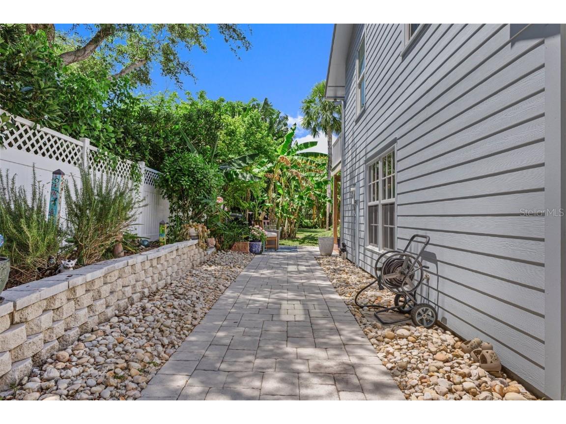 2225 Genesea Lane Vero Beach FL 32963 - ATLANTIC OCEAN V4943994 image45