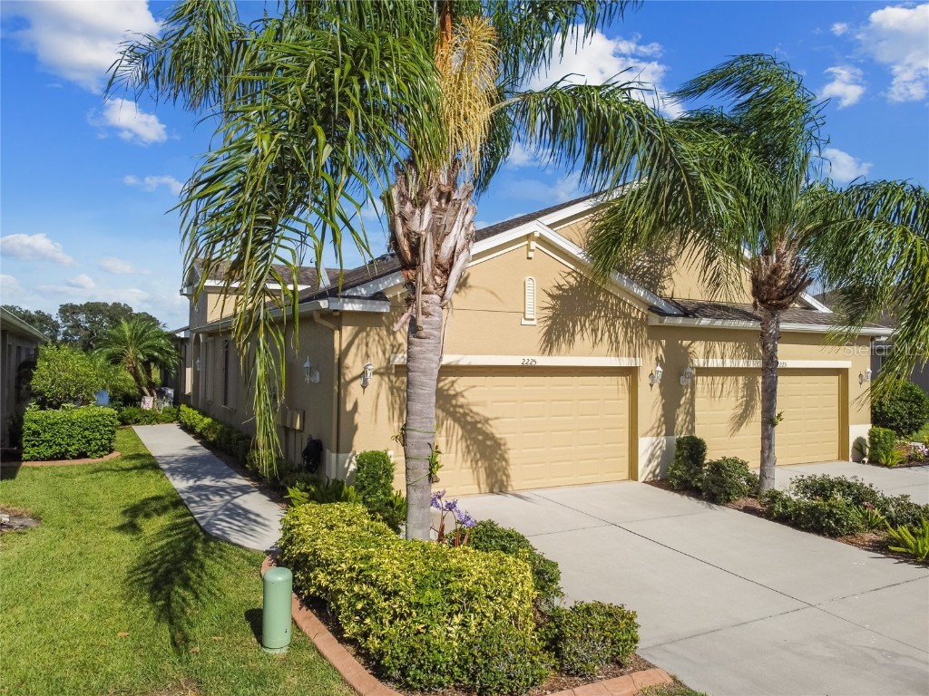 2225 Vista Greens Drive Sun City Center FL 33573 T3459144 image1