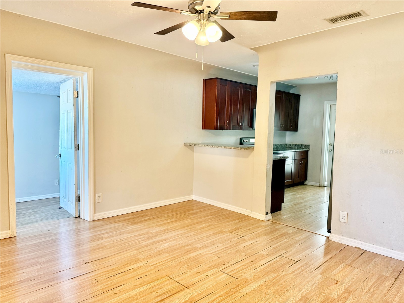 2226 46th Avenue N Saint Petersburg FL 33714 TB8466332 image12