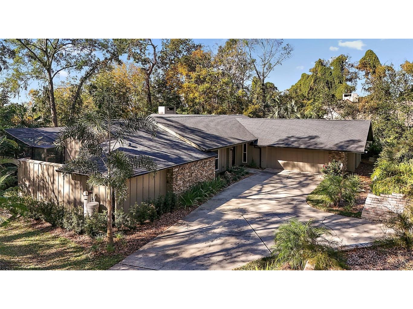 2226 Dogwood Circle Mount Dora FL 32757 - LAKE GERTRUDE G5092054 image1