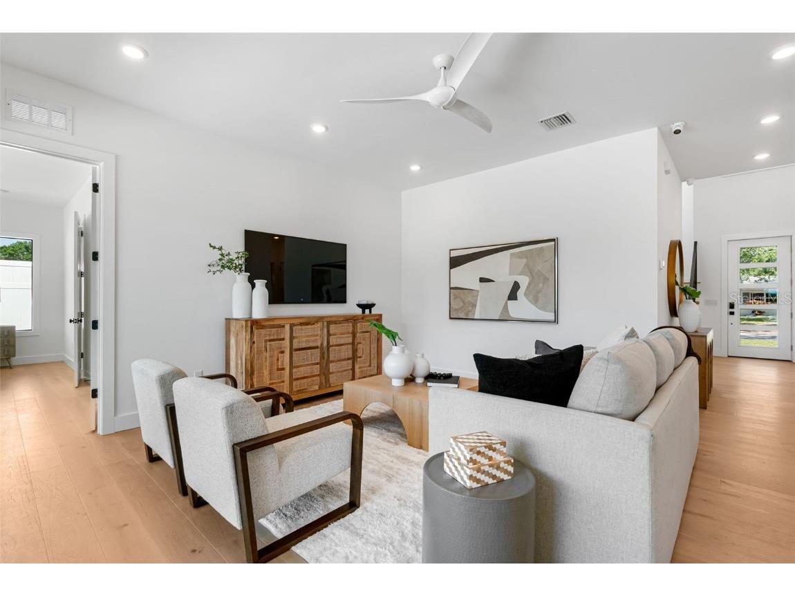 2226 Grove Street Sarasota FL 34239 A4667102 image15