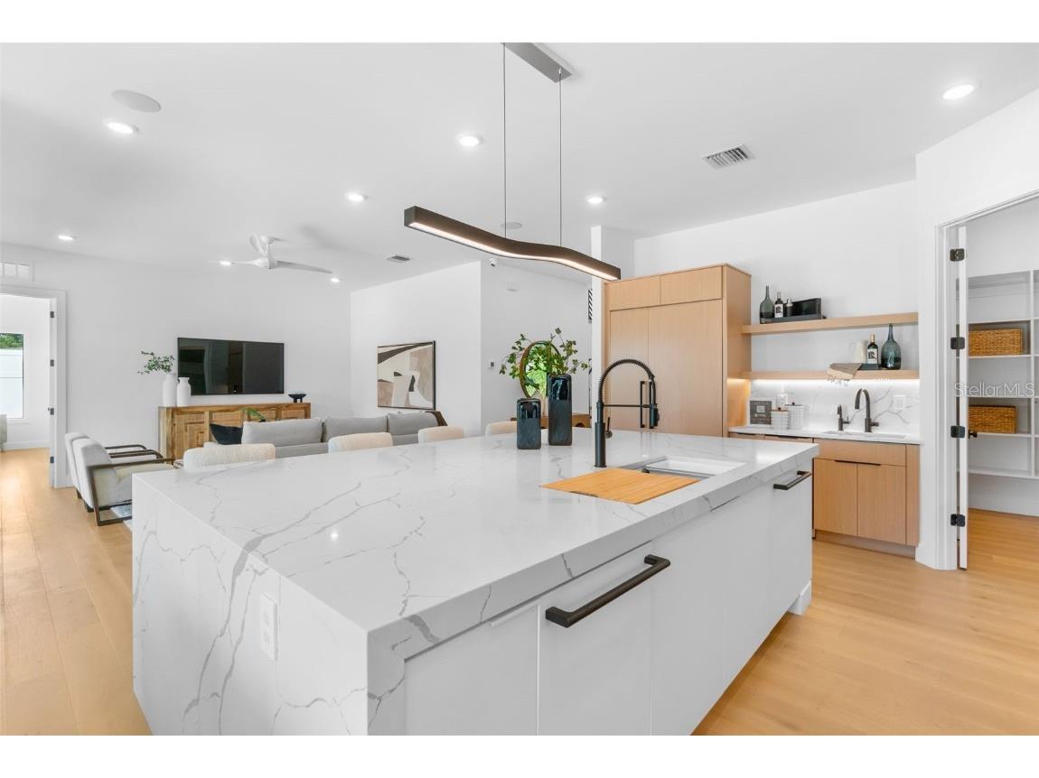 2226 Grove Street Sarasota FL 34239 A4667102 image21