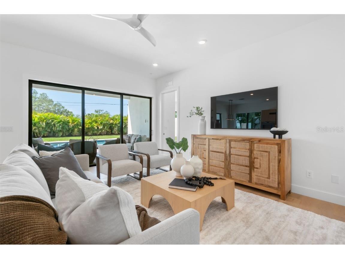 2226 Grove Street Sarasota FL 34239 A4667102 image26