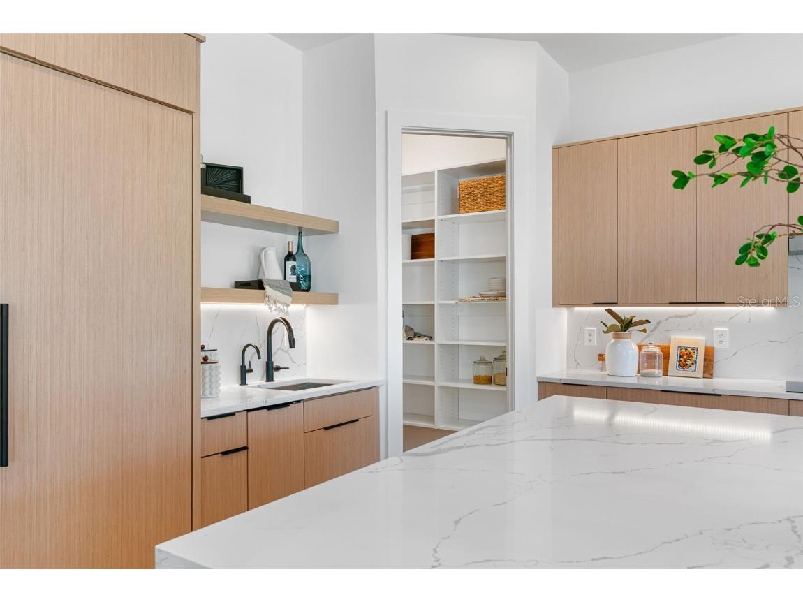 2226 Grove Street Sarasota FL 34239 A4667102 image29