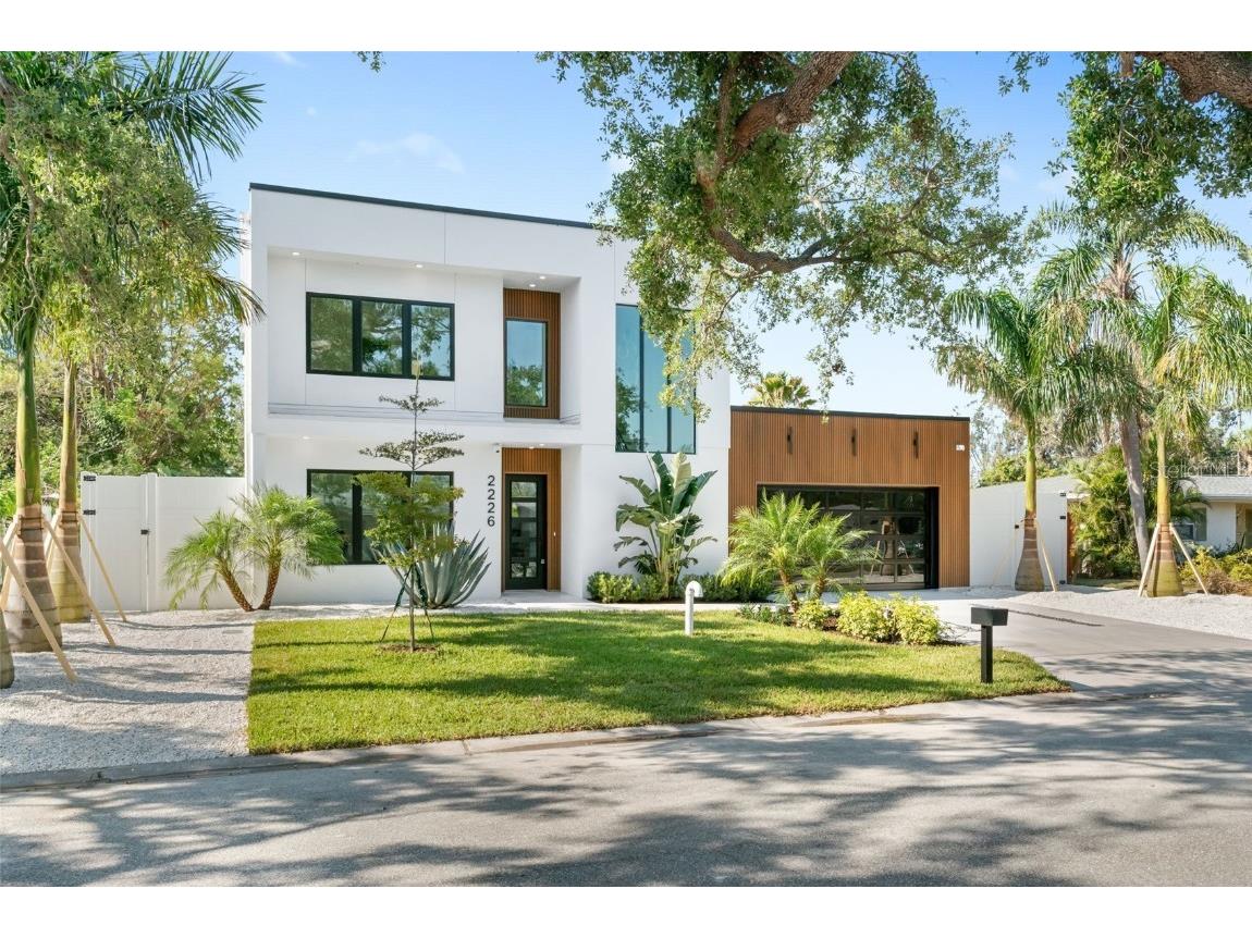 2226 Grove Street Sarasota FL 34239 A4667102 image3