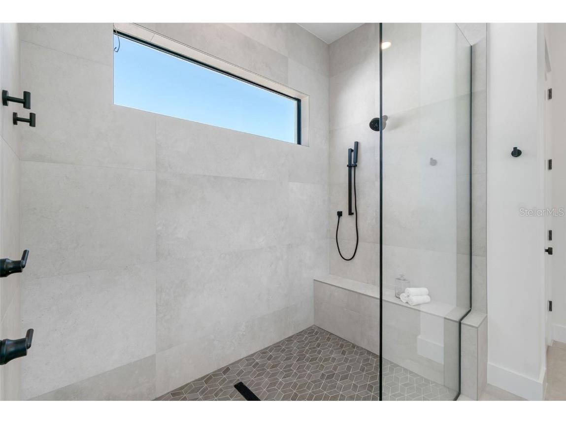 2226 Grove Street Sarasota FL 34239 A4667102 image34