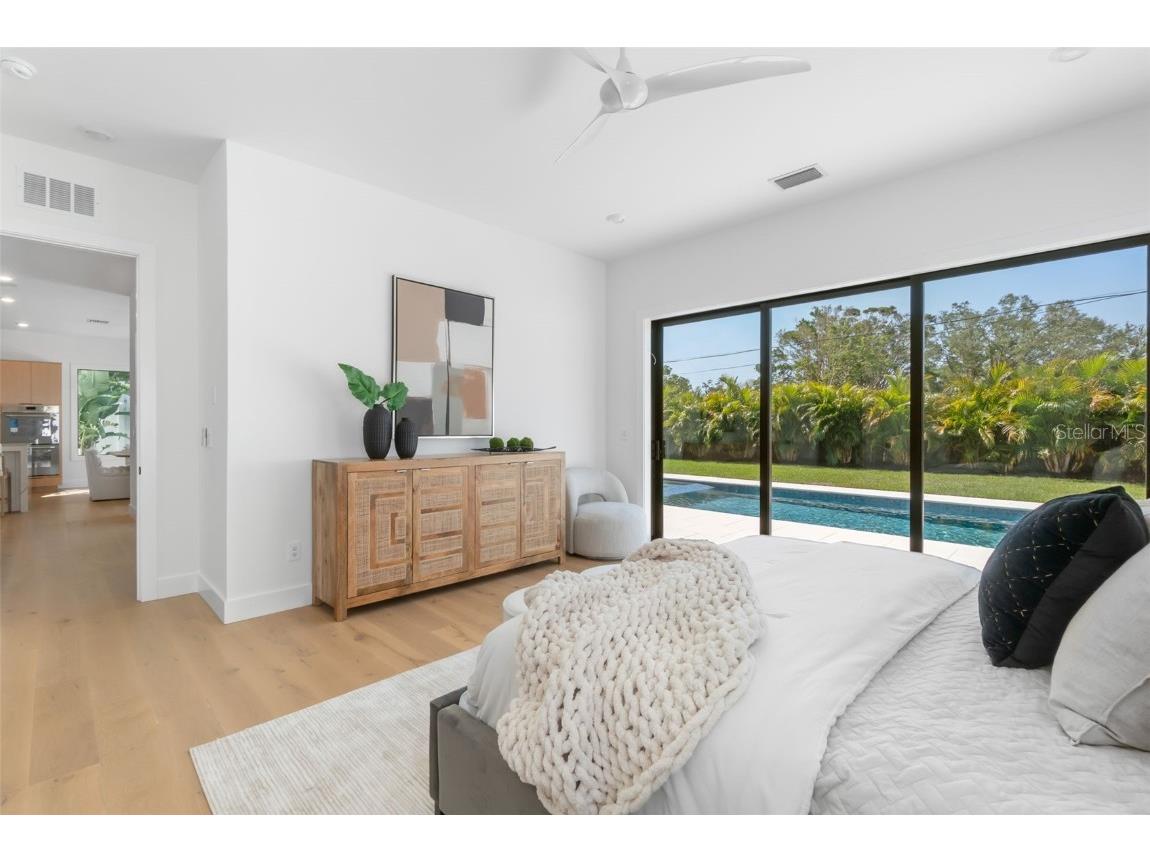 2226 Grove Street Sarasota FL 34239 A4667102 image38