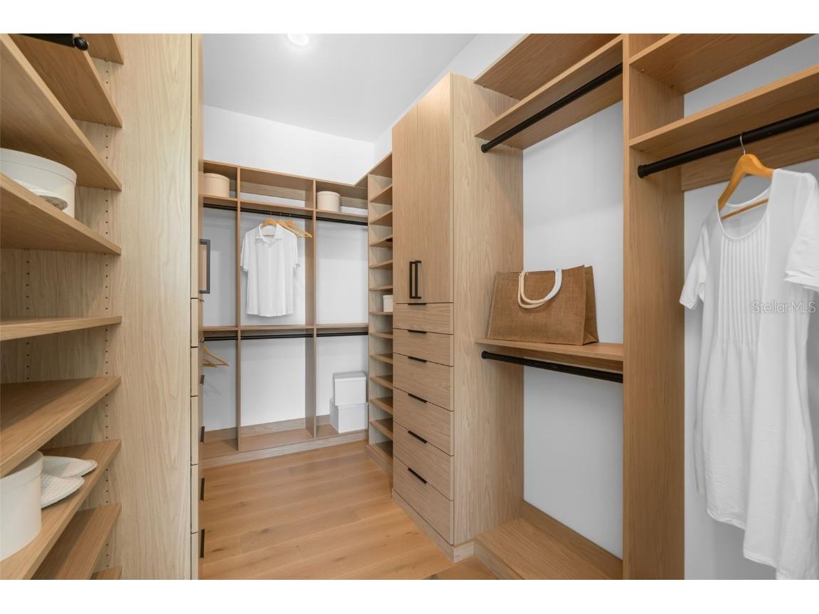 2226 Grove Street Sarasota FL 34239 A4667102 image39