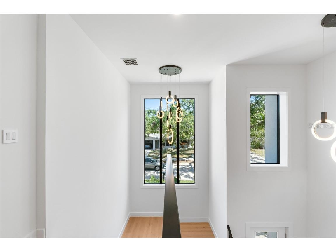 2226 Grove Street Sarasota FL 34239 A4667102 image41