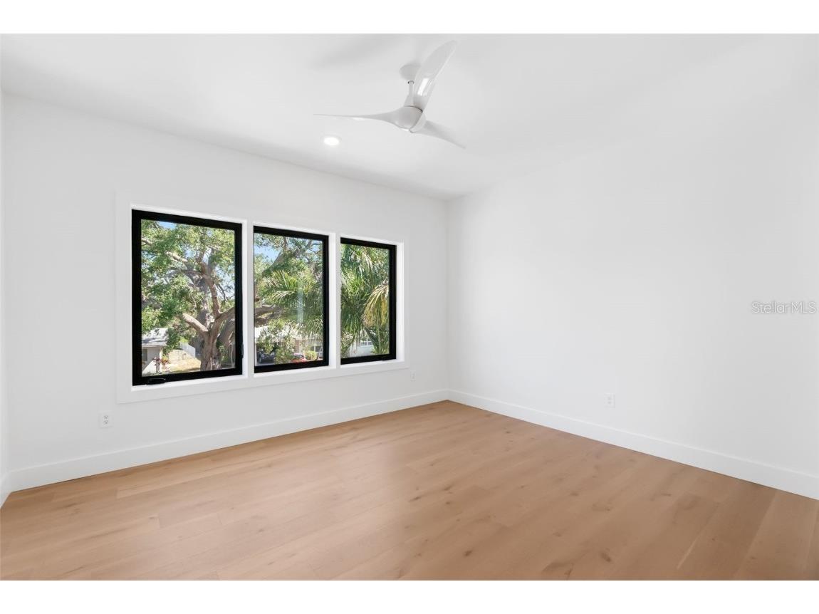 2226 Grove Street Sarasota FL 34239 A4667102 image44