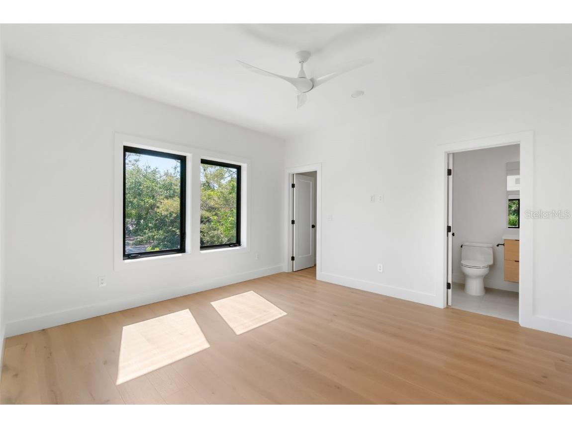 2226 Grove Street Sarasota FL 34239 A4667102 image49