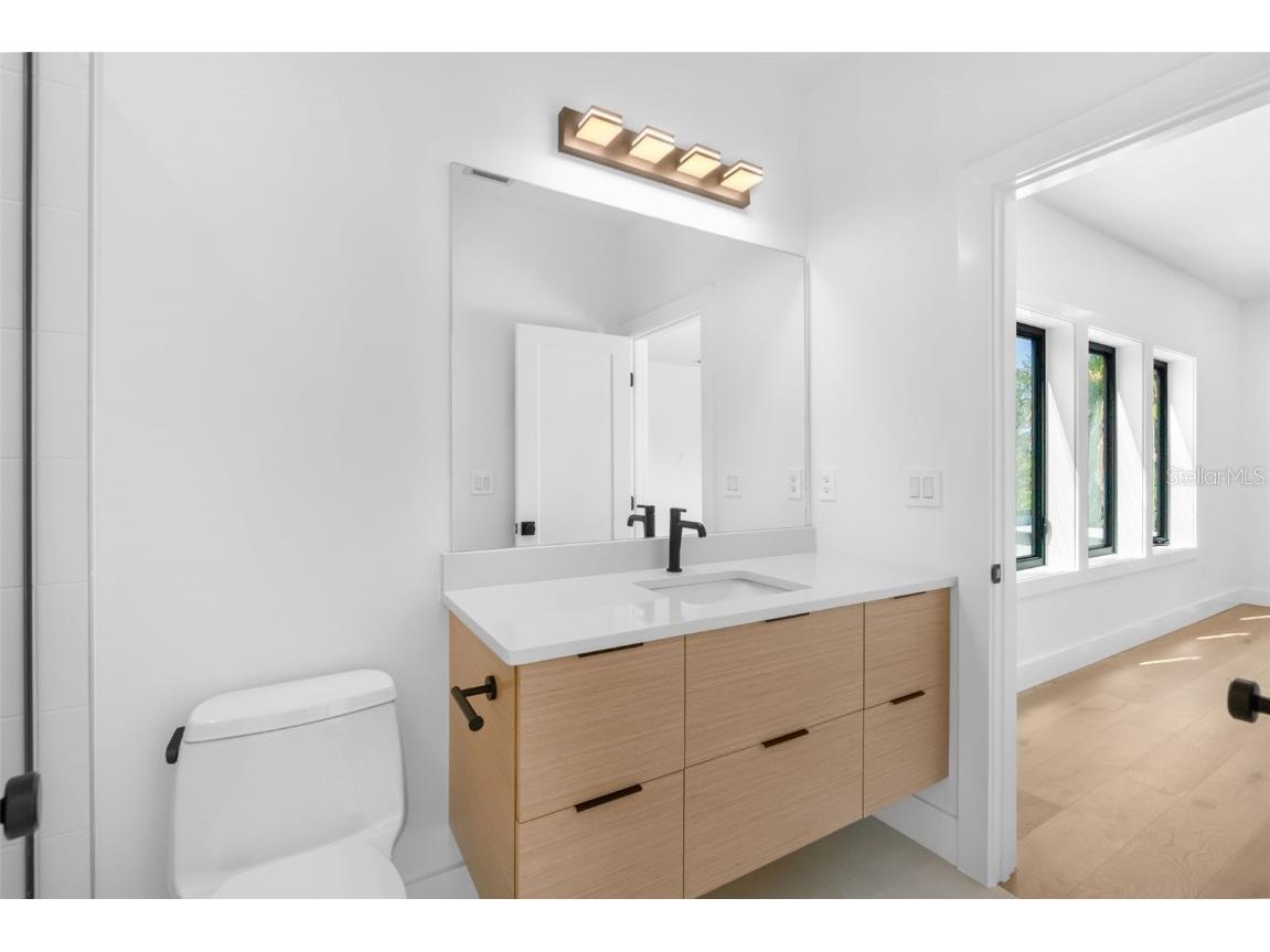 2226 Grove Street Sarasota FL 34239 A4667102 image51