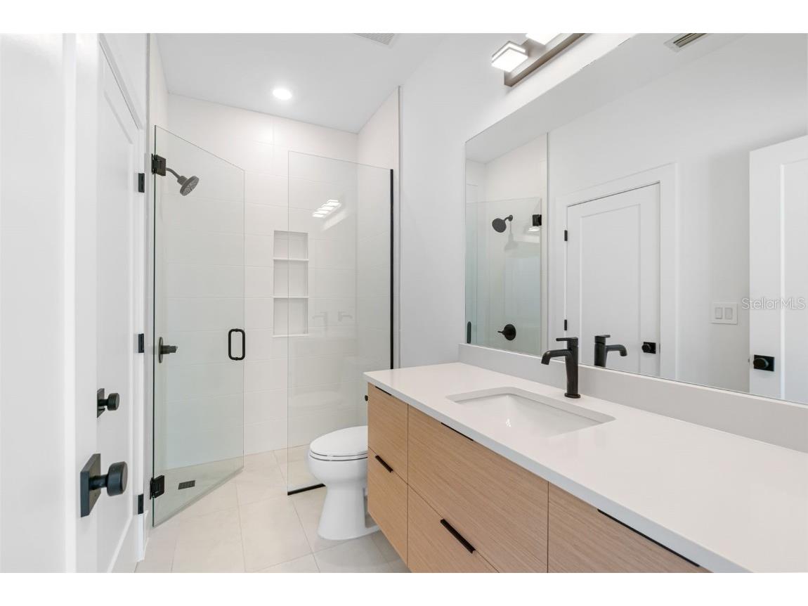 2226 Grove Street Sarasota FL 34239 A4667102 image52