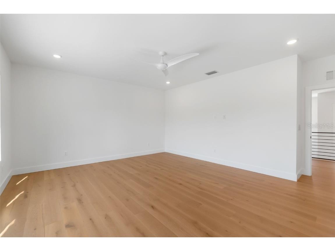 2226 Grove Street Sarasota FL 34239 A4667102 image53