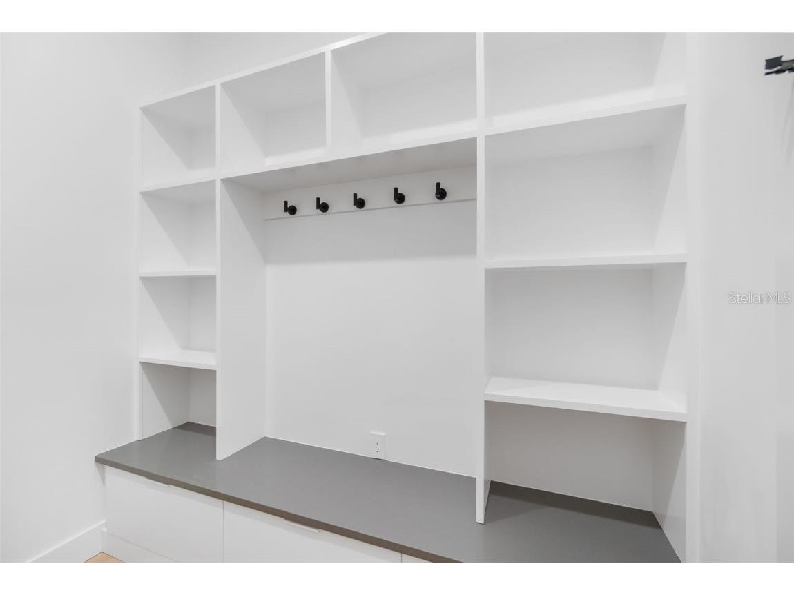 2226 Grove Street Sarasota FL 34239 A4667102 image57