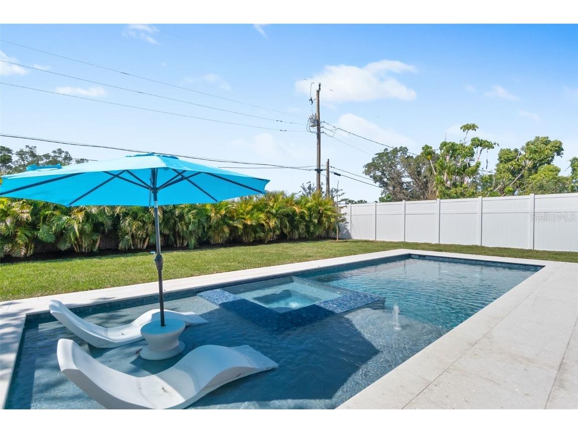 2226 Grove Street Sarasota FL 34239 A4667102 image62