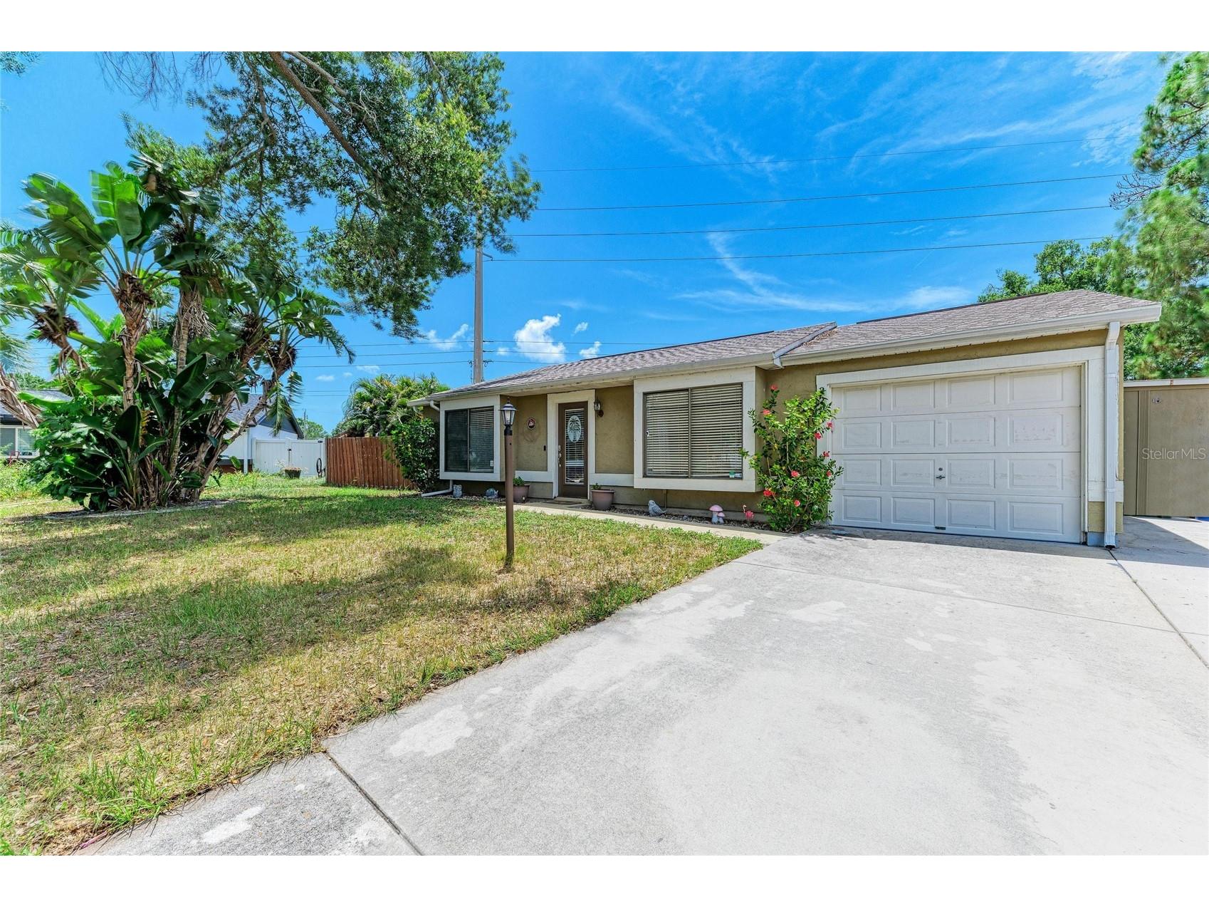 2226 Lockwood Meadows Drive Sarasota FL 34234 A4698230 image1