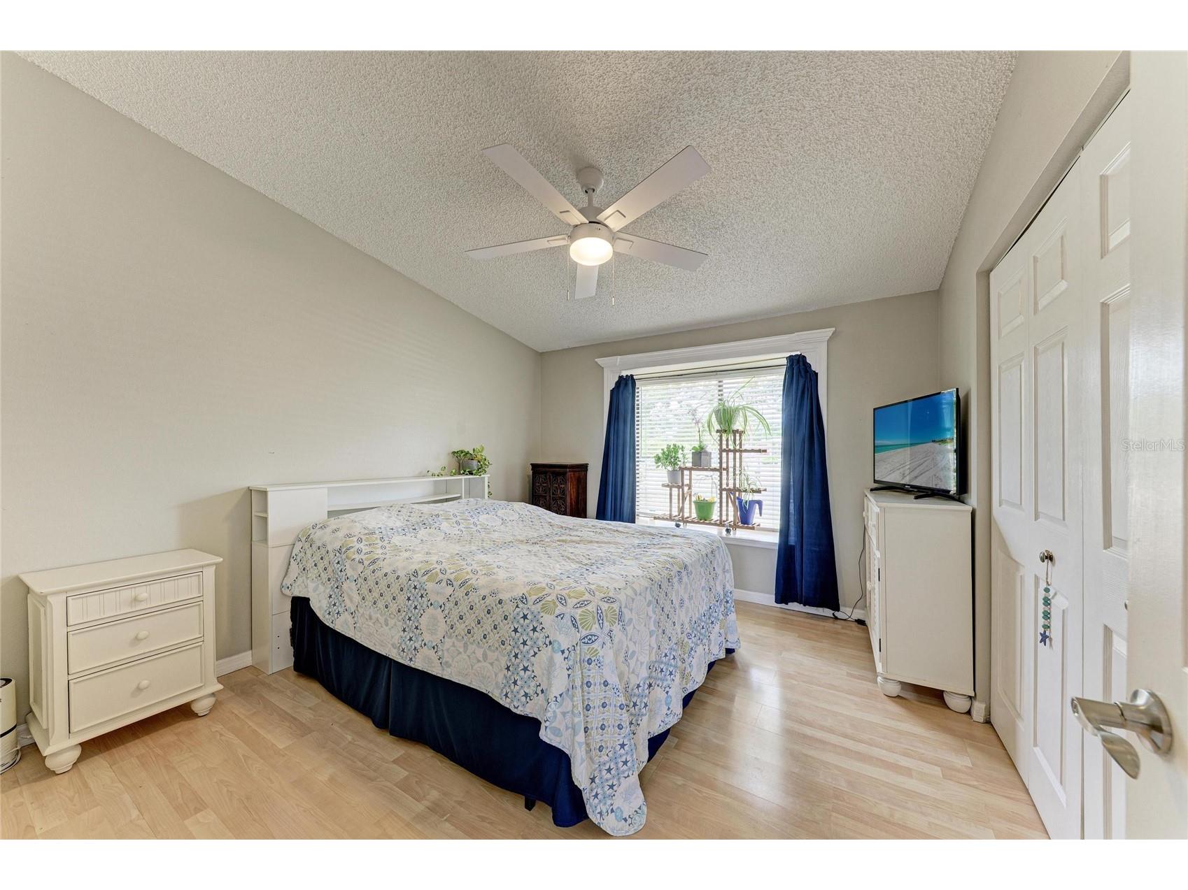 2226 Lockwood Meadows Drive Sarasota FL 34234 A4698230 image18