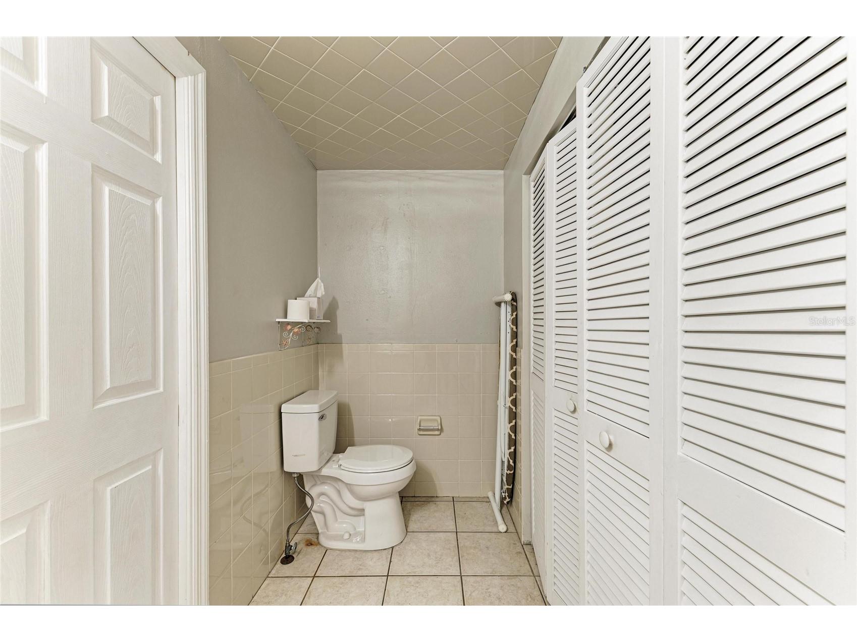 2226 Lockwood Meadows Drive Sarasota FL 34234 A4698230 image30