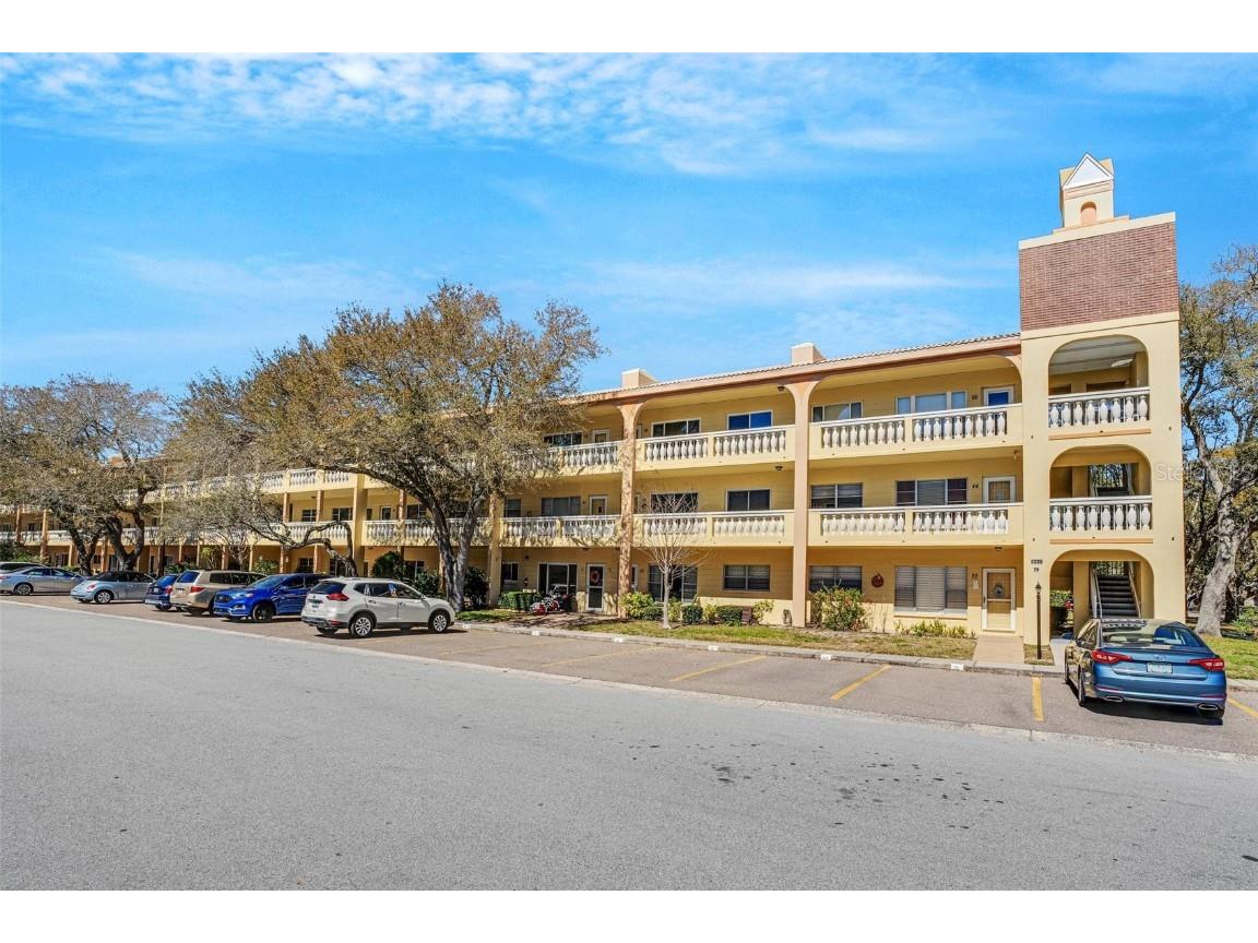 2226 Switzerland Way #18 Clearwater FL 33763 U8230743 image1