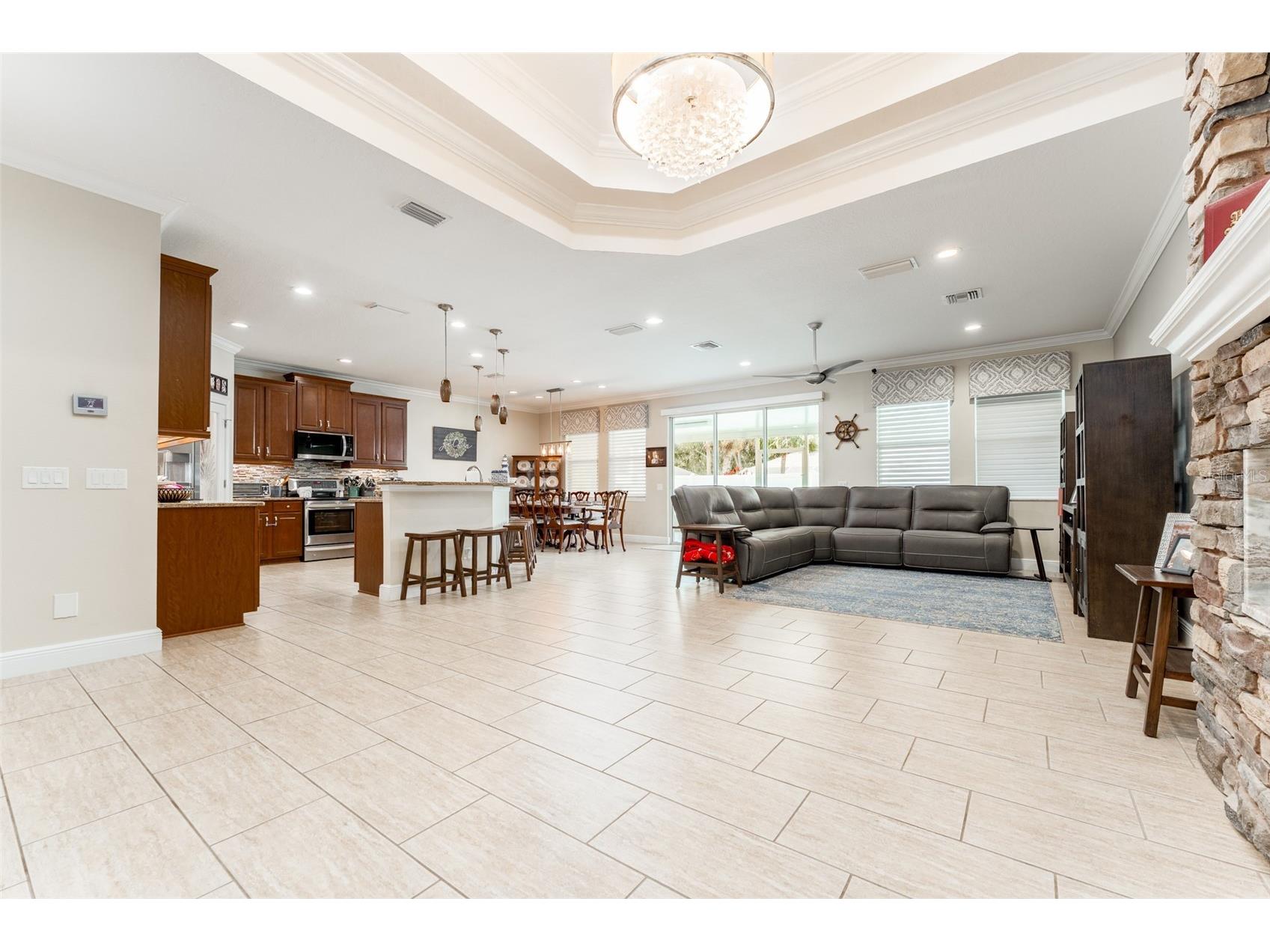 2226 Valterra Vista Way Valrico FL 33594 TB8519894 image8