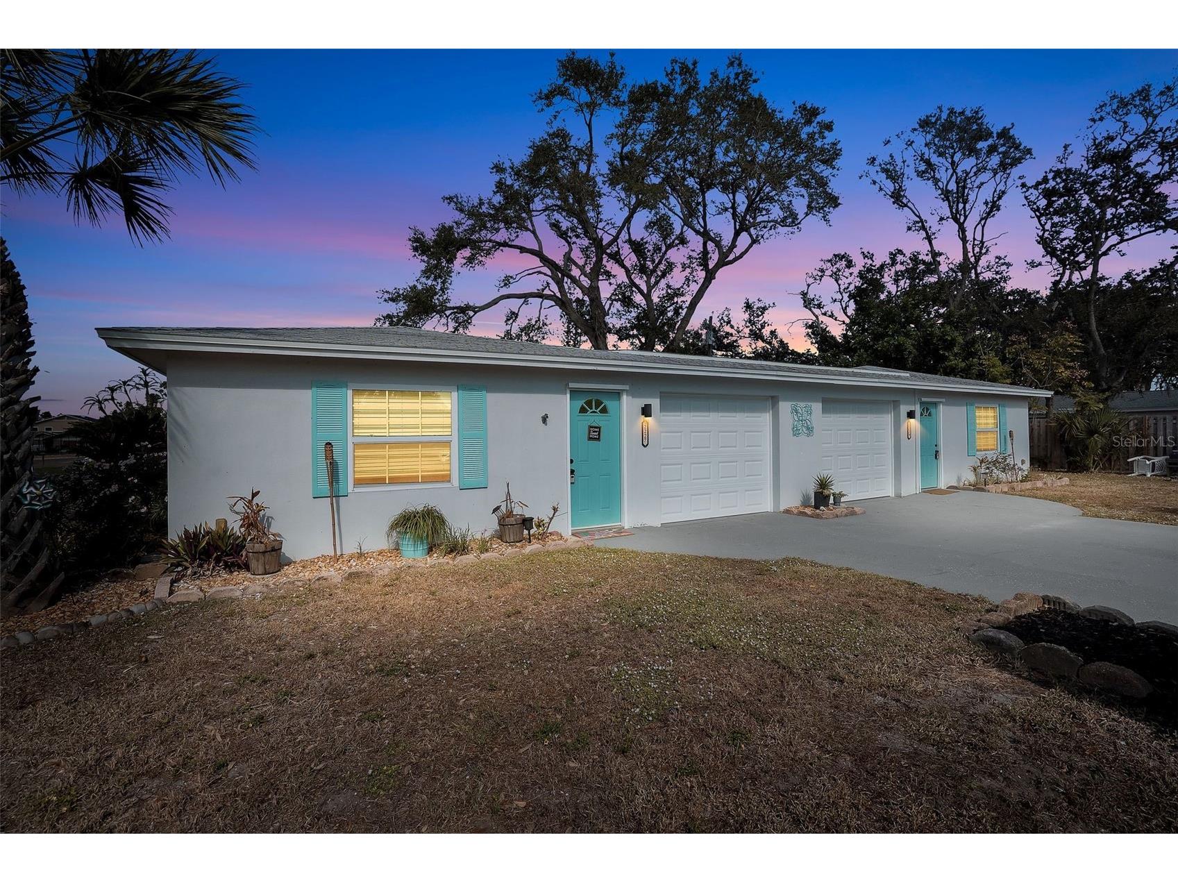 2227-2229 Montclair Drive #1&2 Sarasota FL 34231 A4677183 image1