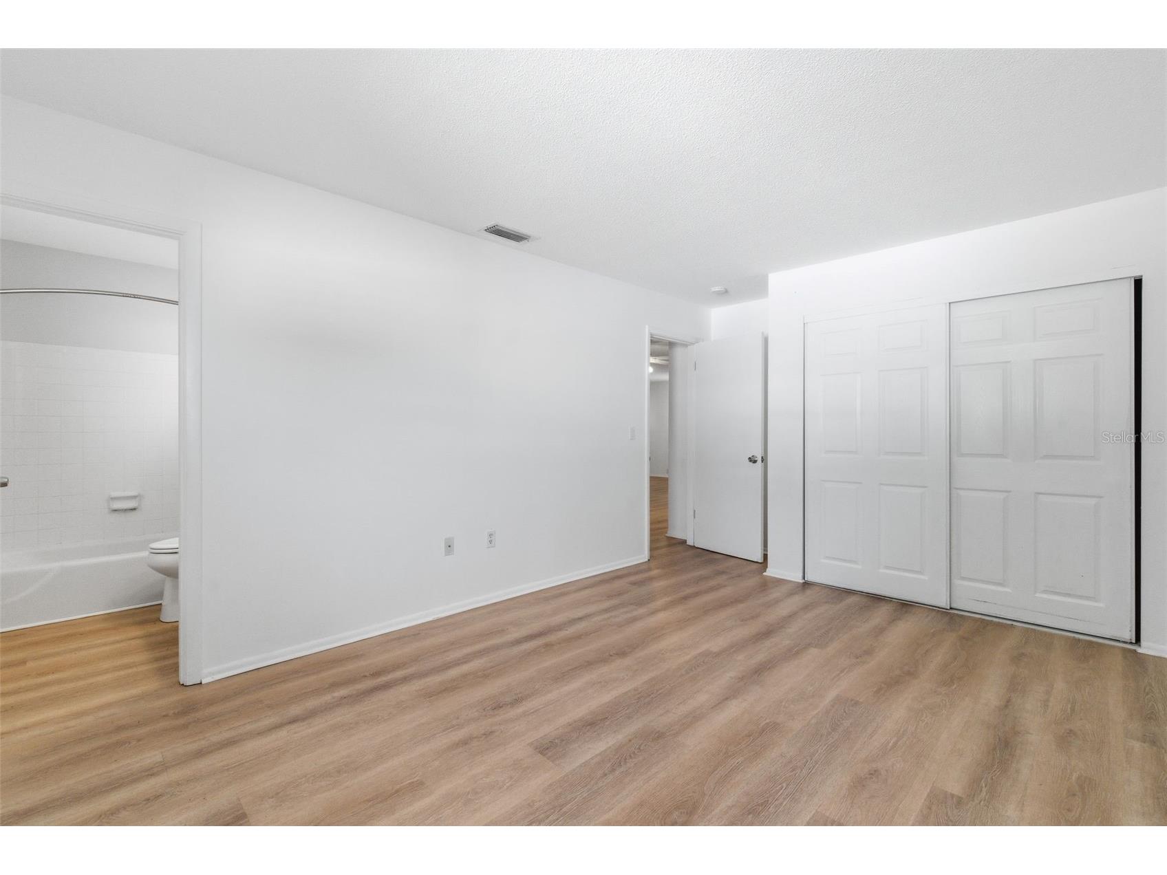 2227-2229 Montclair Drive #1&2 Sarasota FL 34231 A4677183 image16