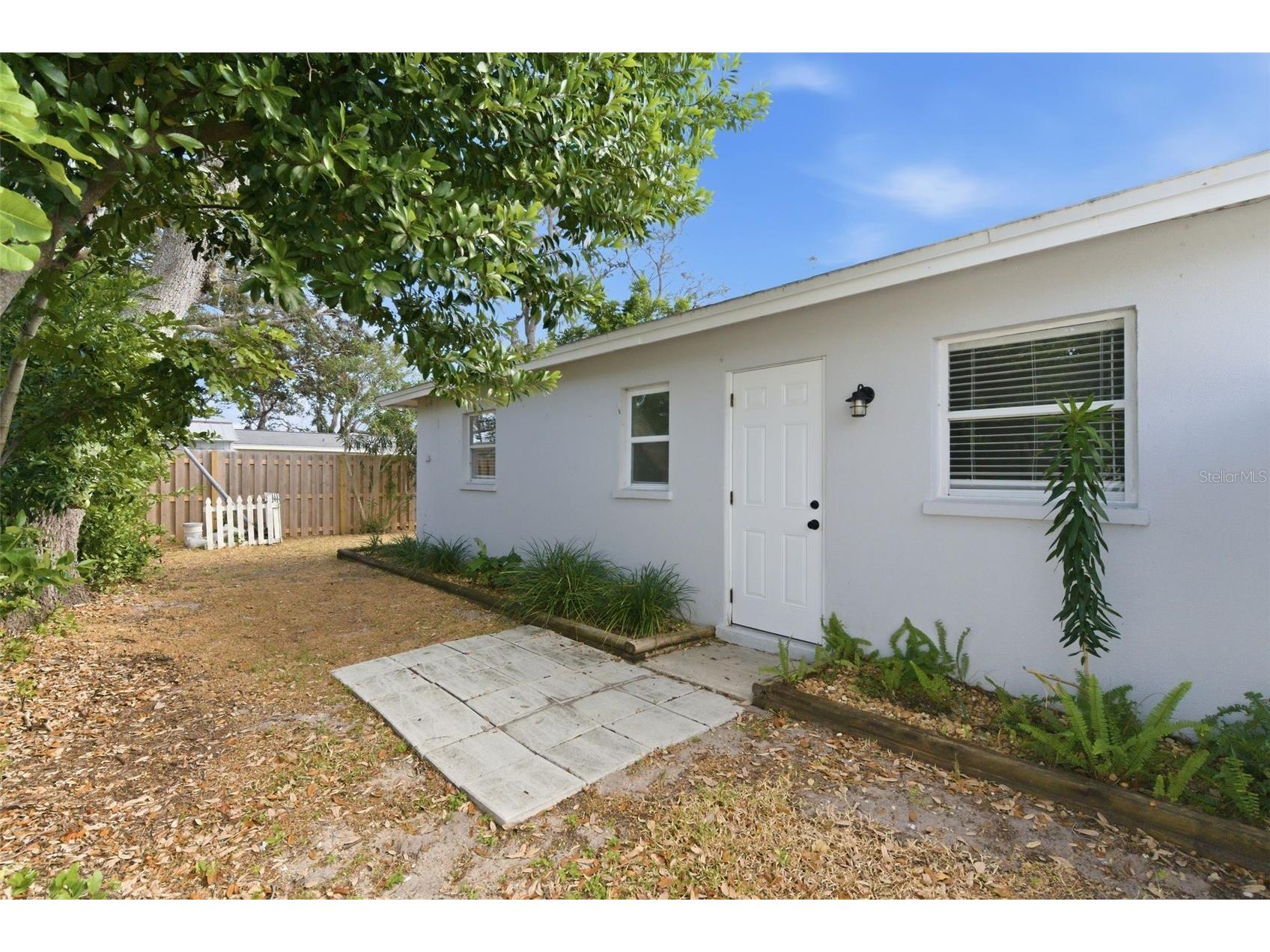2227-2229 Montclair Drive #1&2 Sarasota FL 34231 A4677183 image36