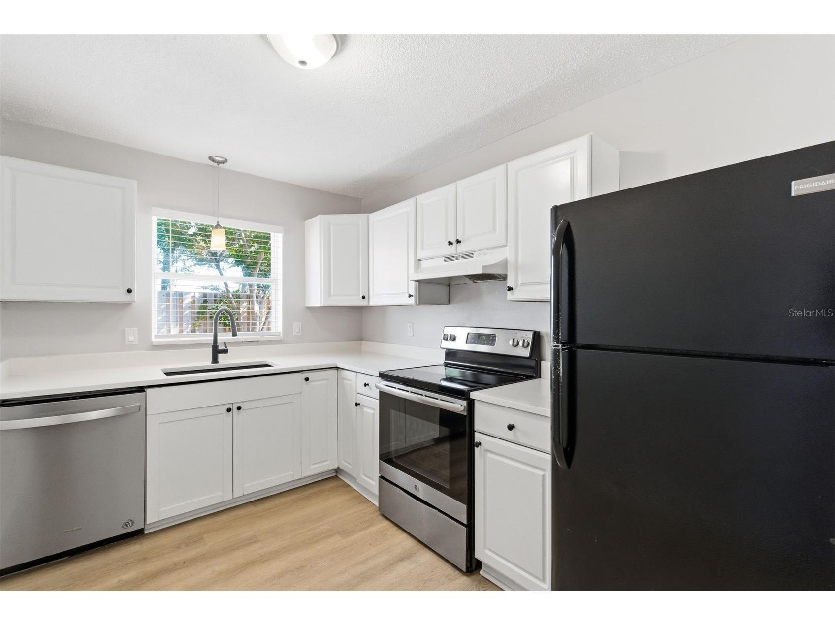 2227-2229 Montclair Drive #1&2 Sarasota FL 34231 A4677183 image7