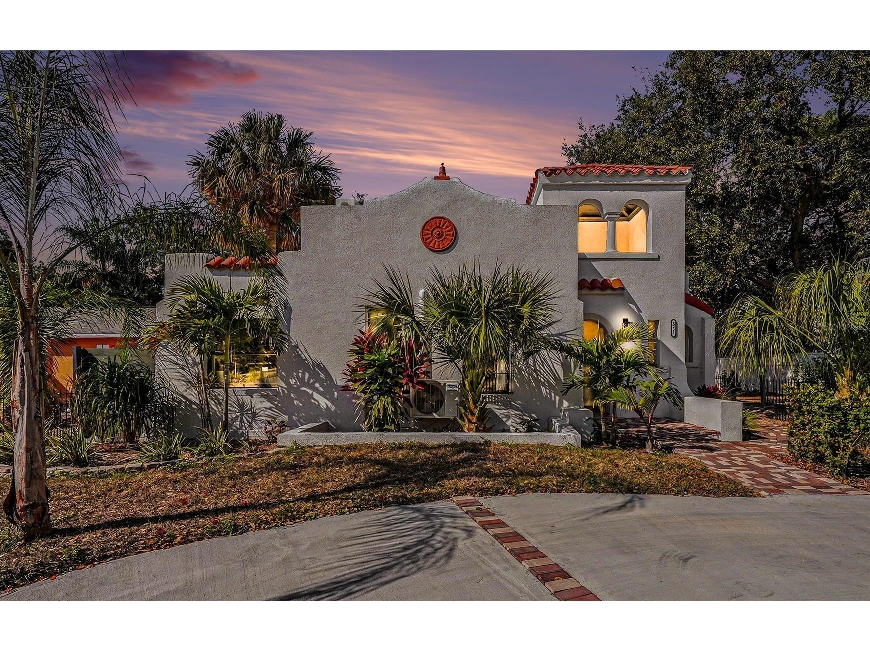 2227 29th Street S Saint Petersburg FL 33712 TB8450667 image1