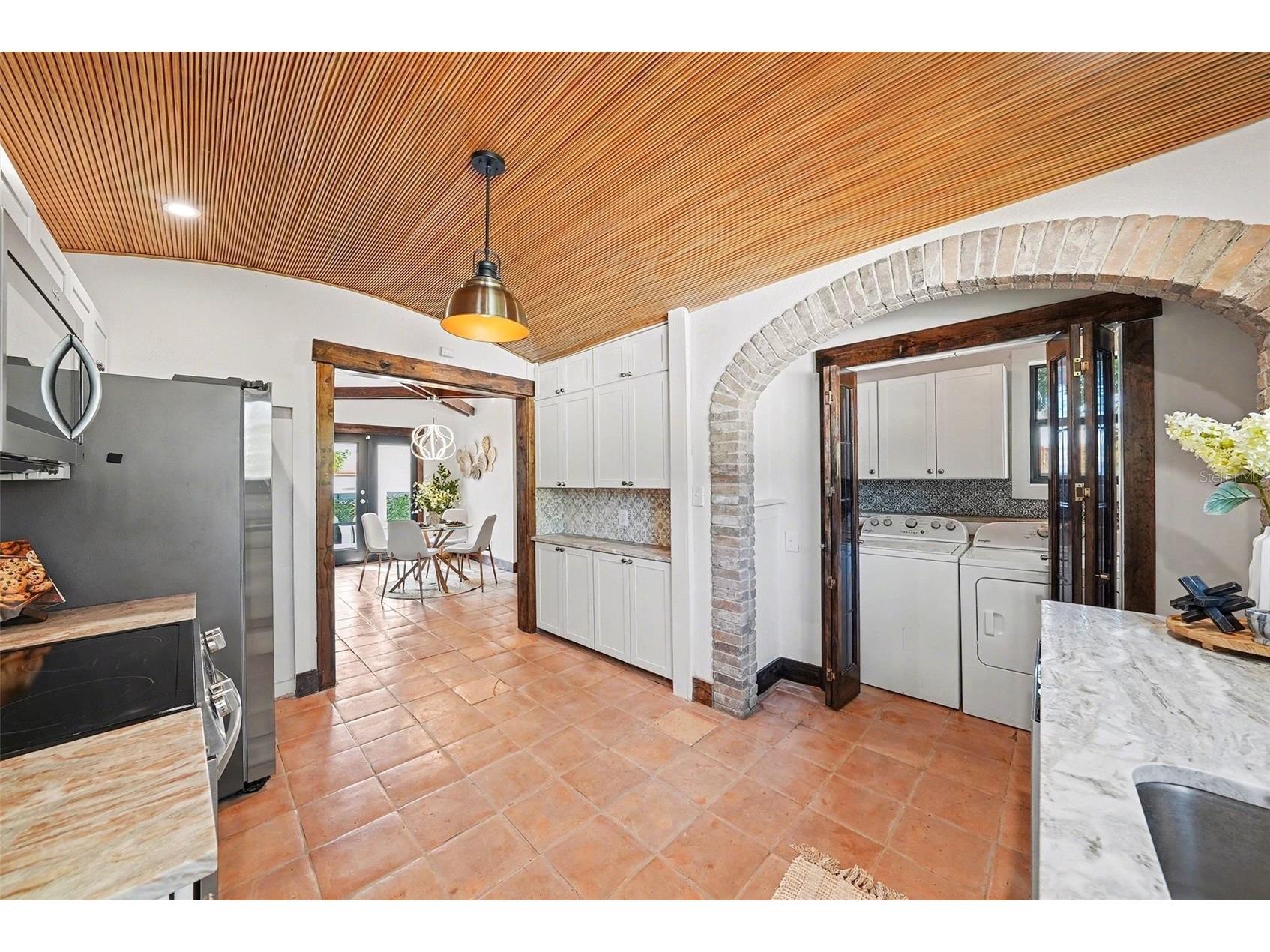 2227 29th Street S Saint Petersburg FL 33712 TB8450667 image9