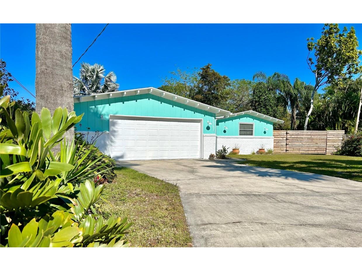 2227 Alvarado Lane Sarasota FL 34231 A4556718 image1