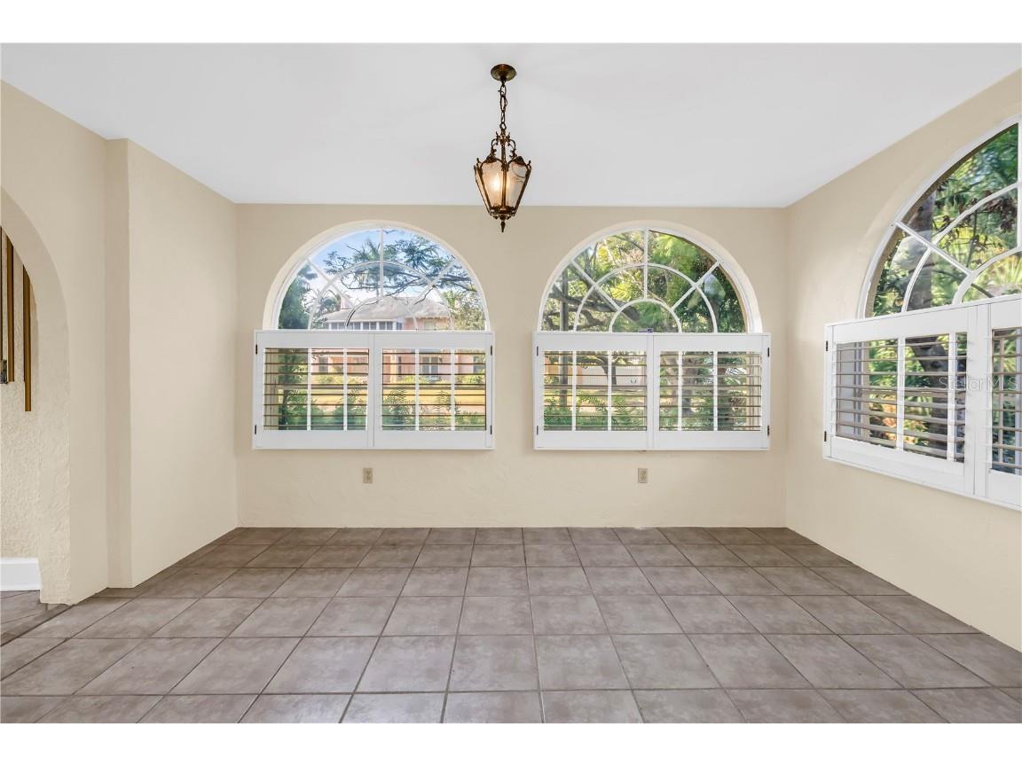 2227 Brevard Road NE Saint Petersburg FL 33704 TB8447118 image9