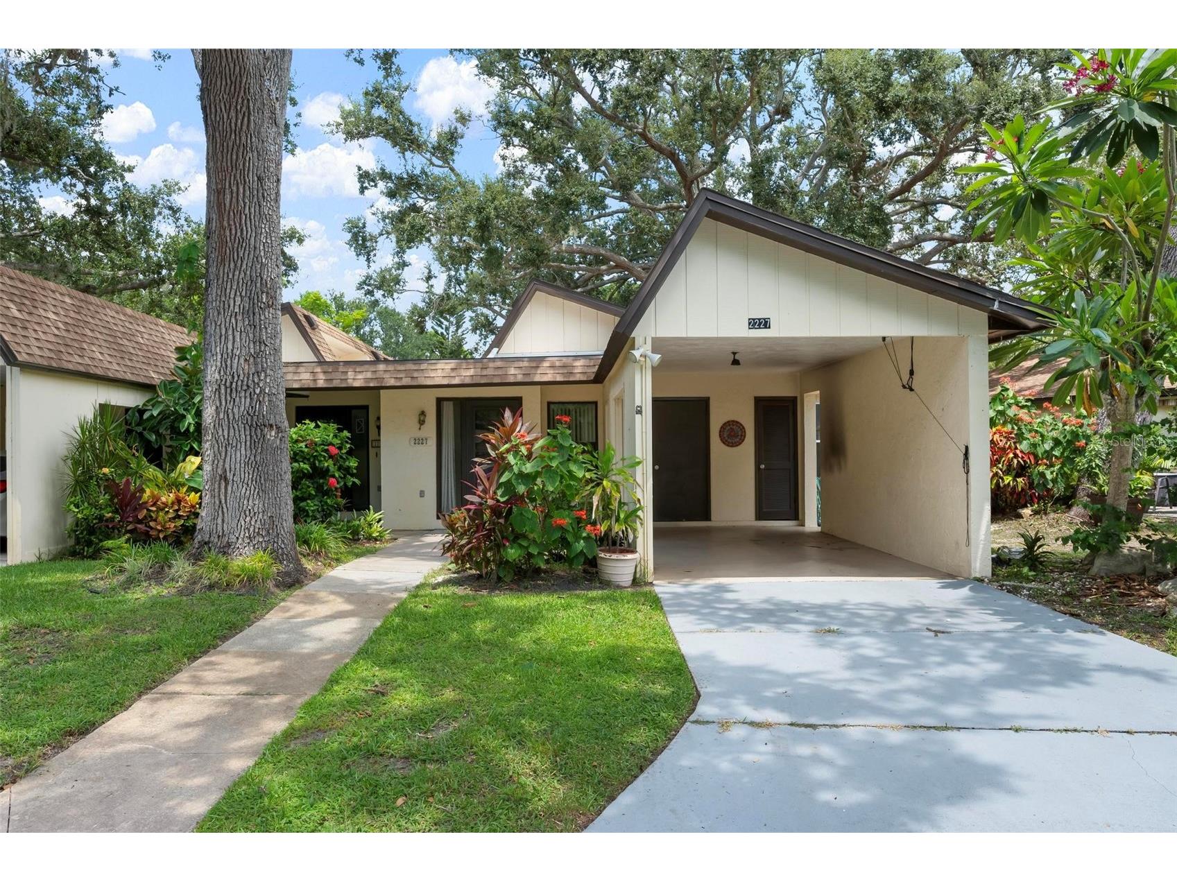 2227 Circlewood Drive #52 Sarasota FL 34231 A4661657 image1