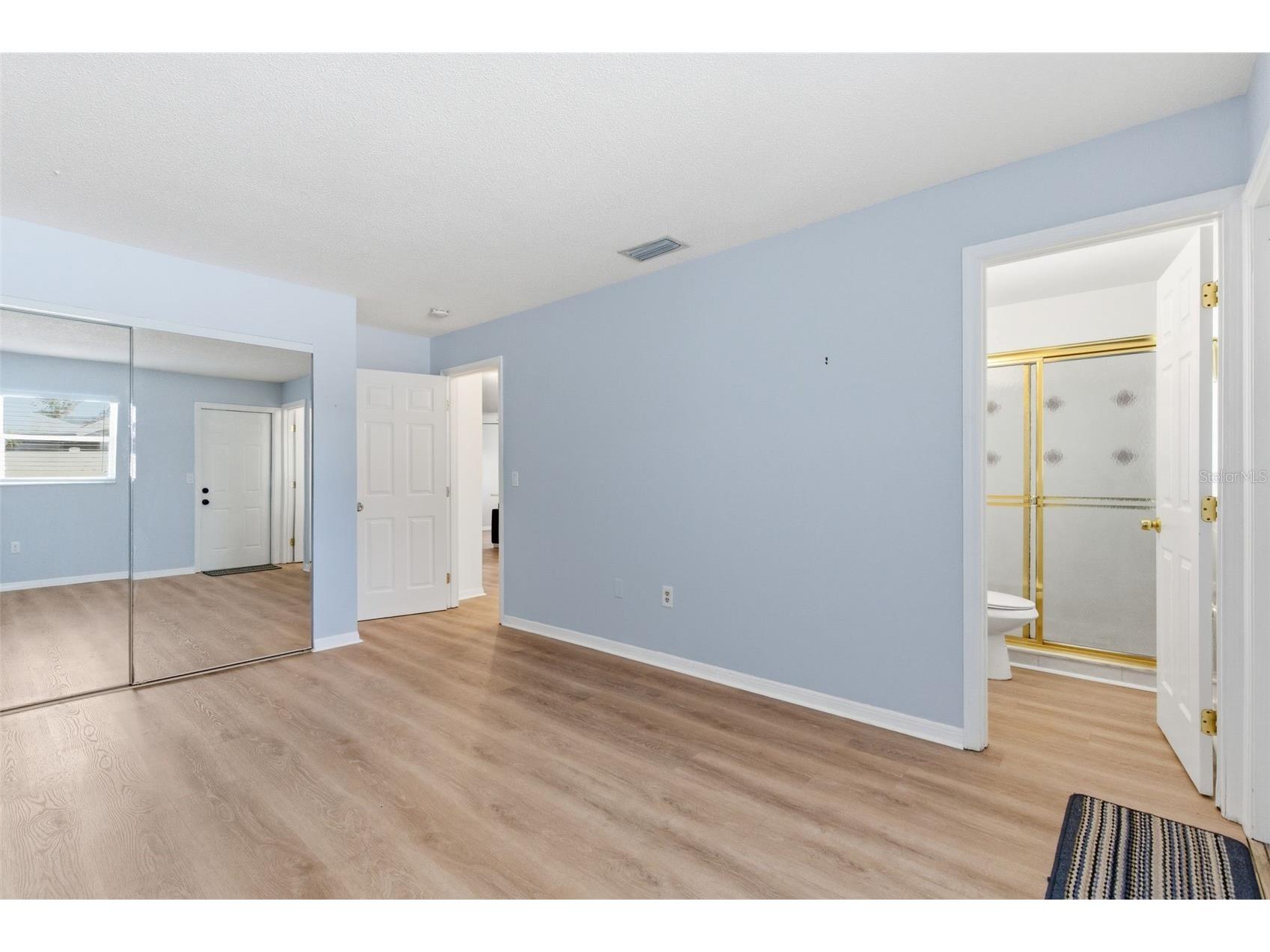 2227 Montclair Drive #1 Sarasota FL 34231 A4687276 image10